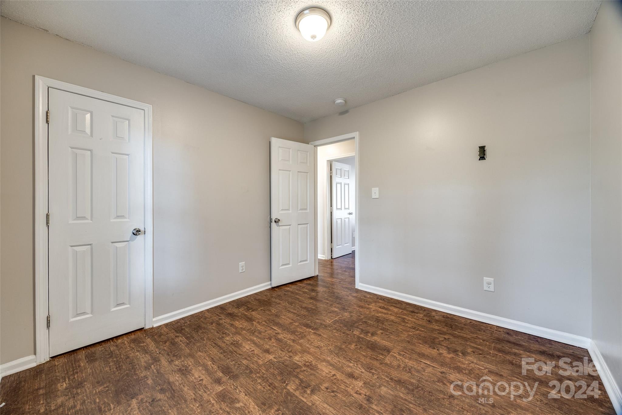 5300 Abner Lane