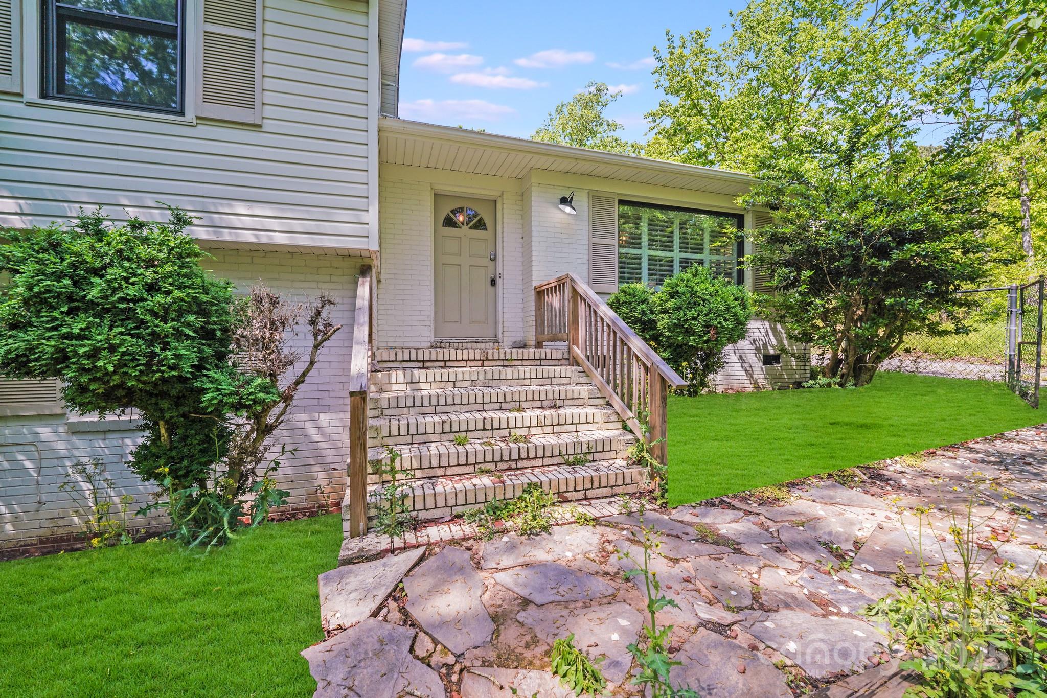 4915 Huntington Farm Road