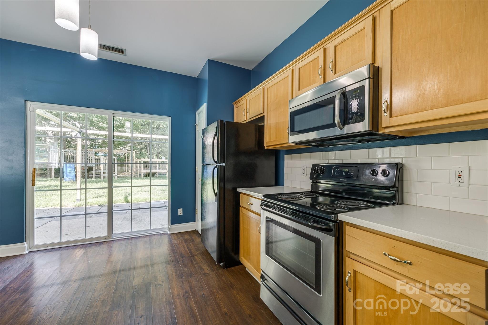 2406 Sawyer Drive