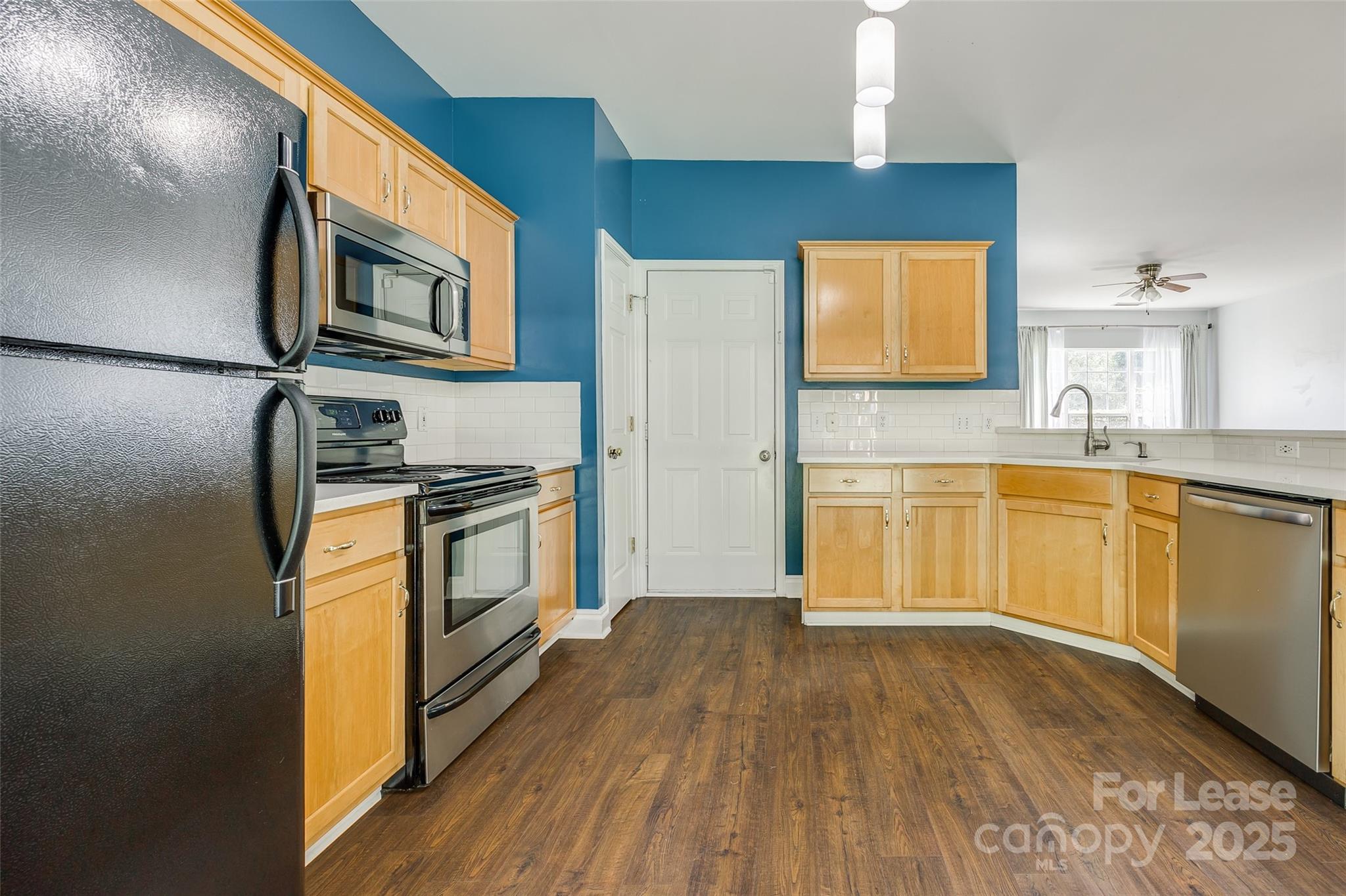 2406 Sawyer Drive