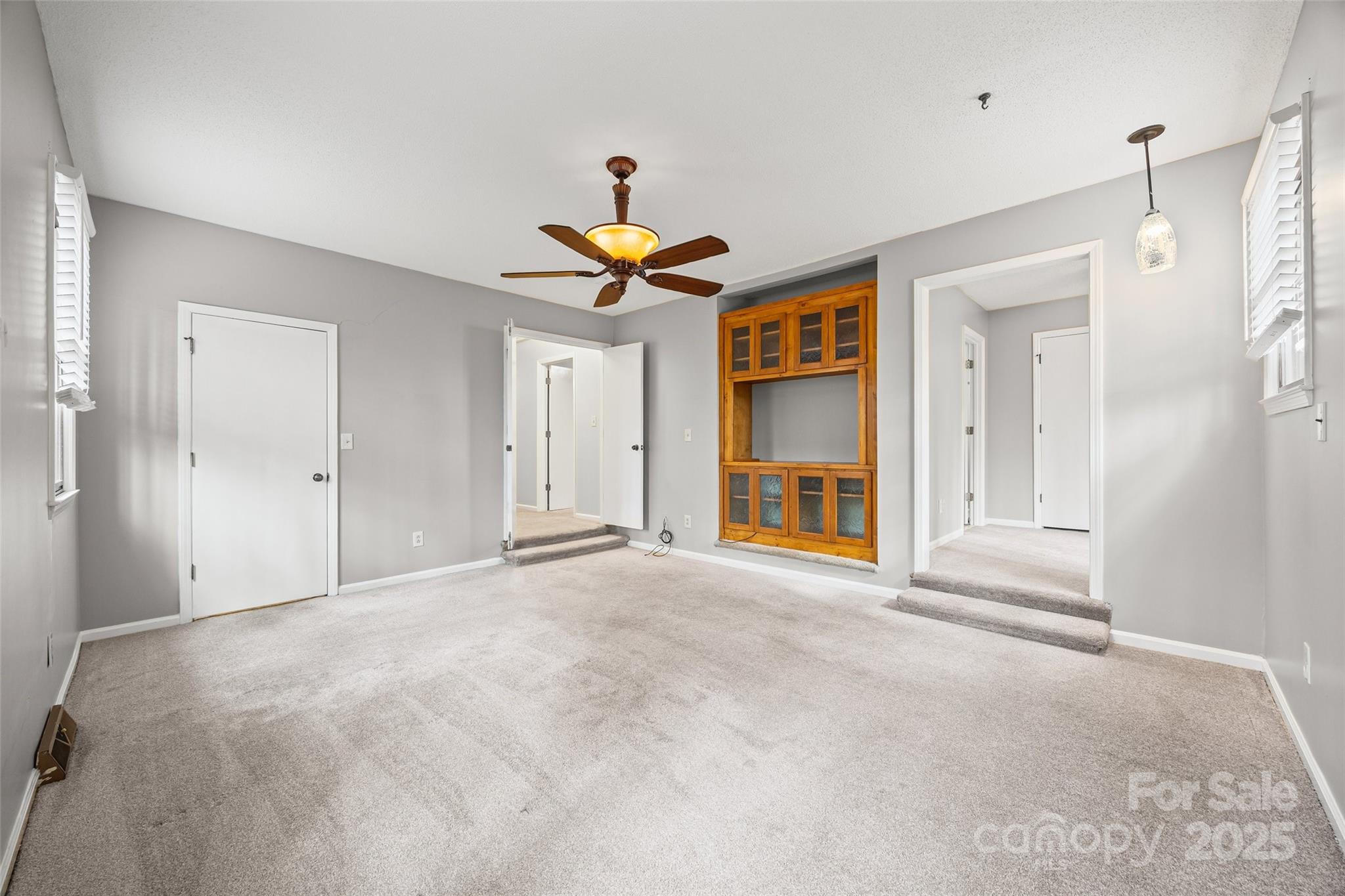 2206 Canberra Drive