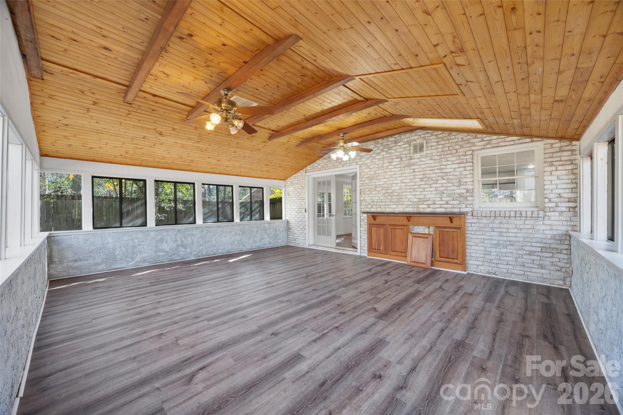812 Duffy Court