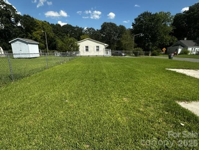 910 Linwood Road
