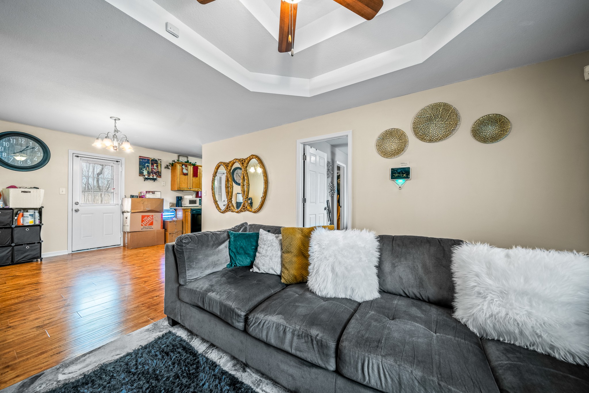 734 Noble Dr