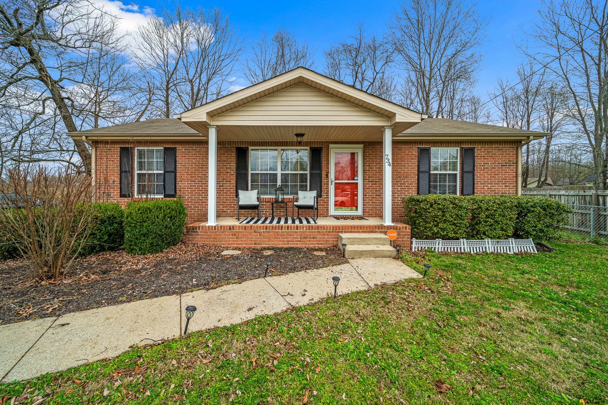 734 Noble Dr