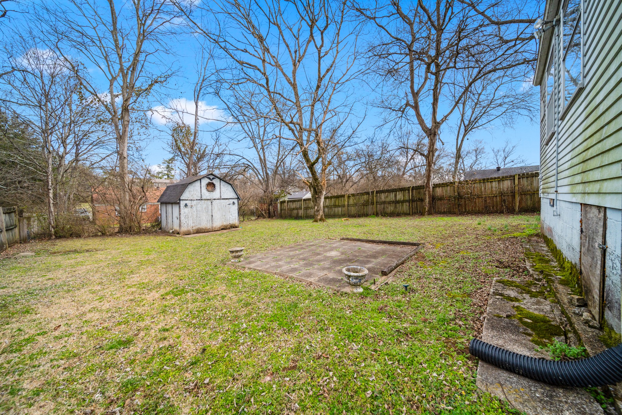 1229 Sunnymeade Dr