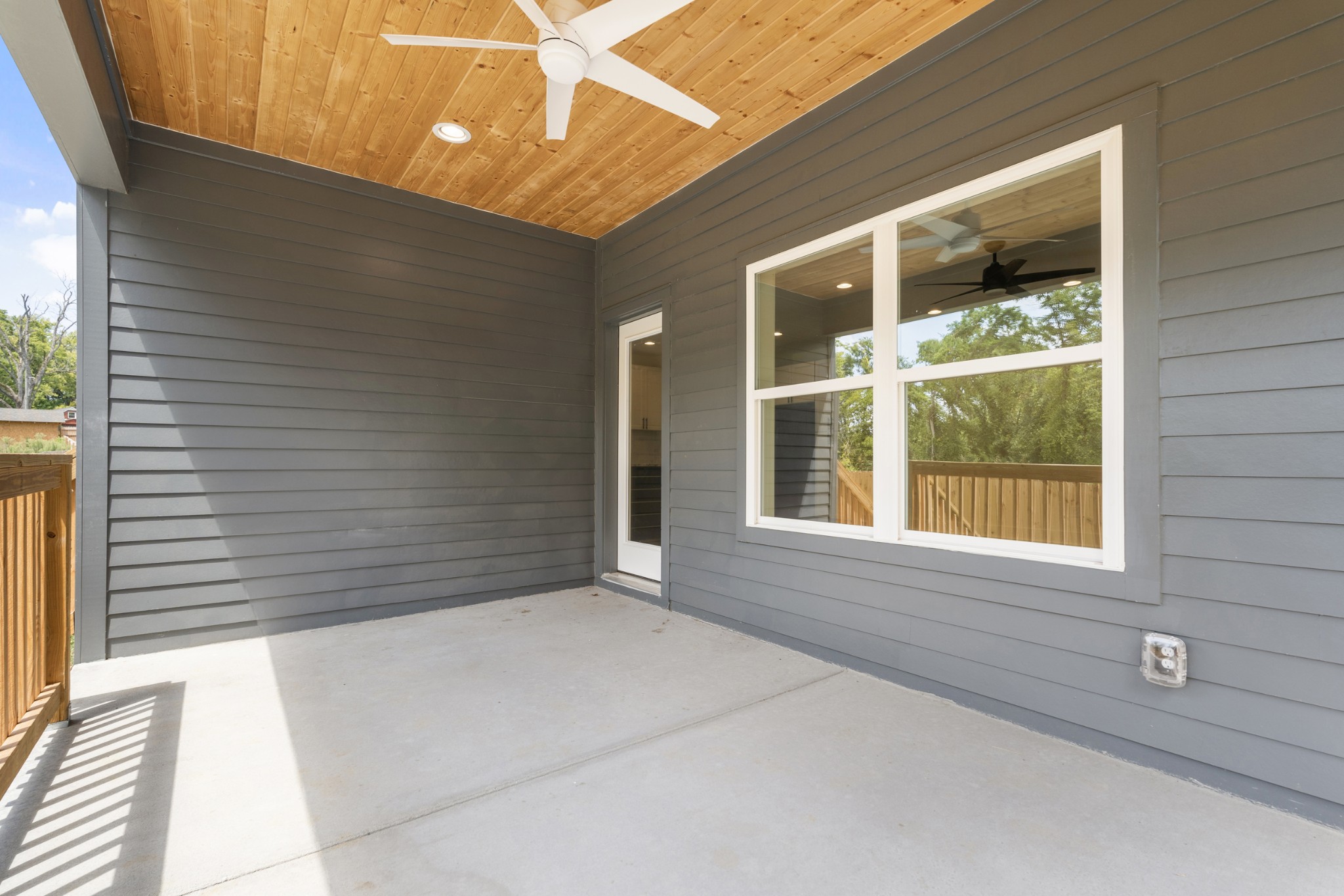 1117 Westchester Dr