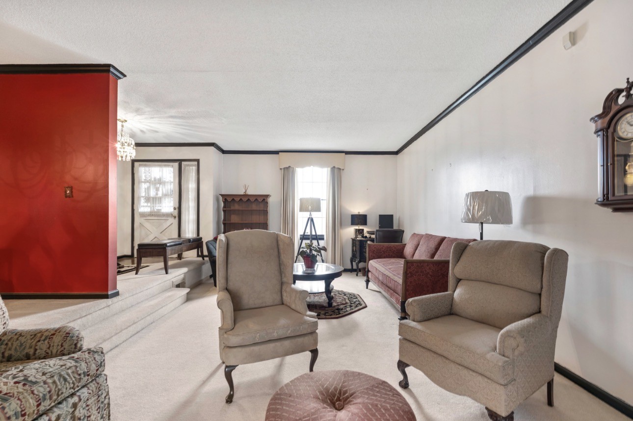 2931 Walnut Crest Dr