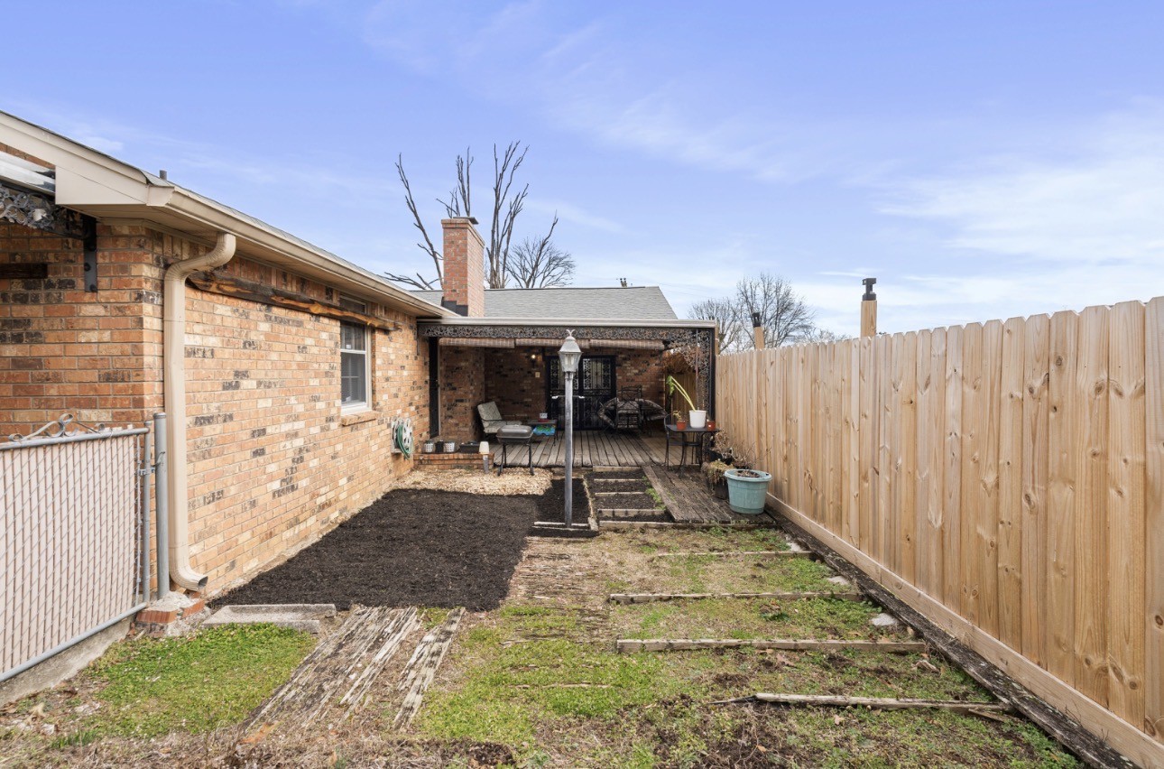 2931 Walnut Crest Dr