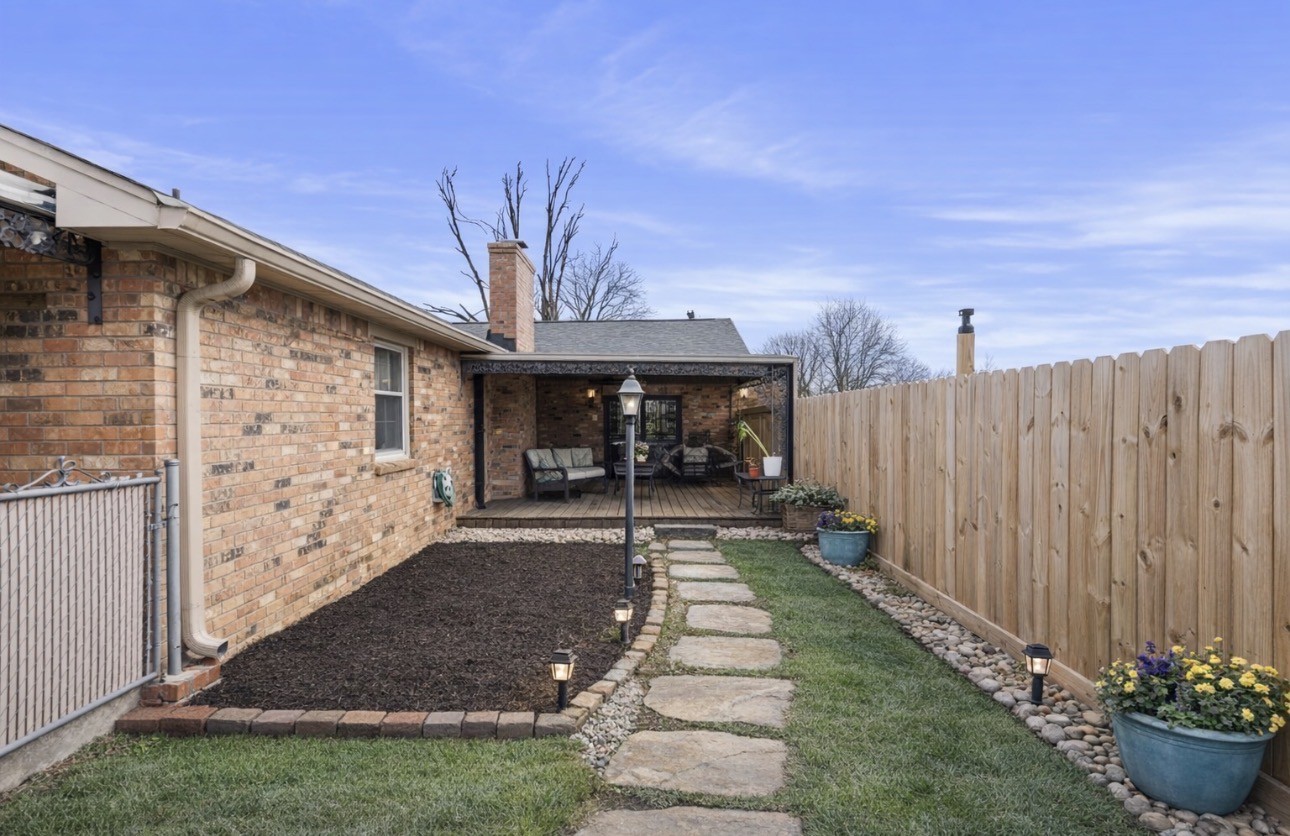 2931 Walnut Crest Dr