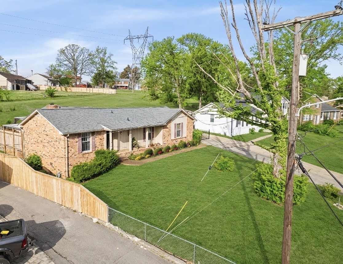 2931 Walnut Crest Dr