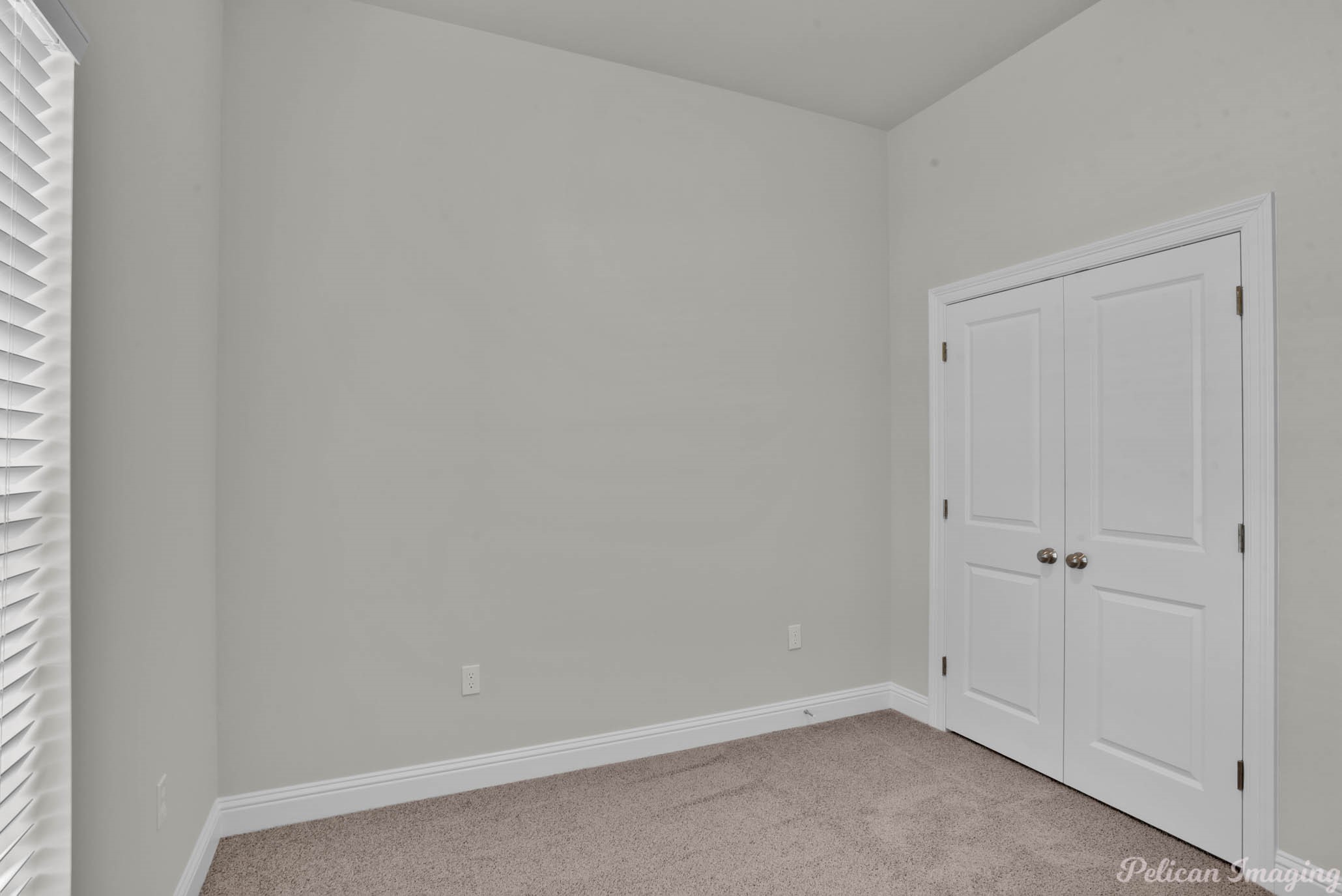 572 Brunswick Gardens Street