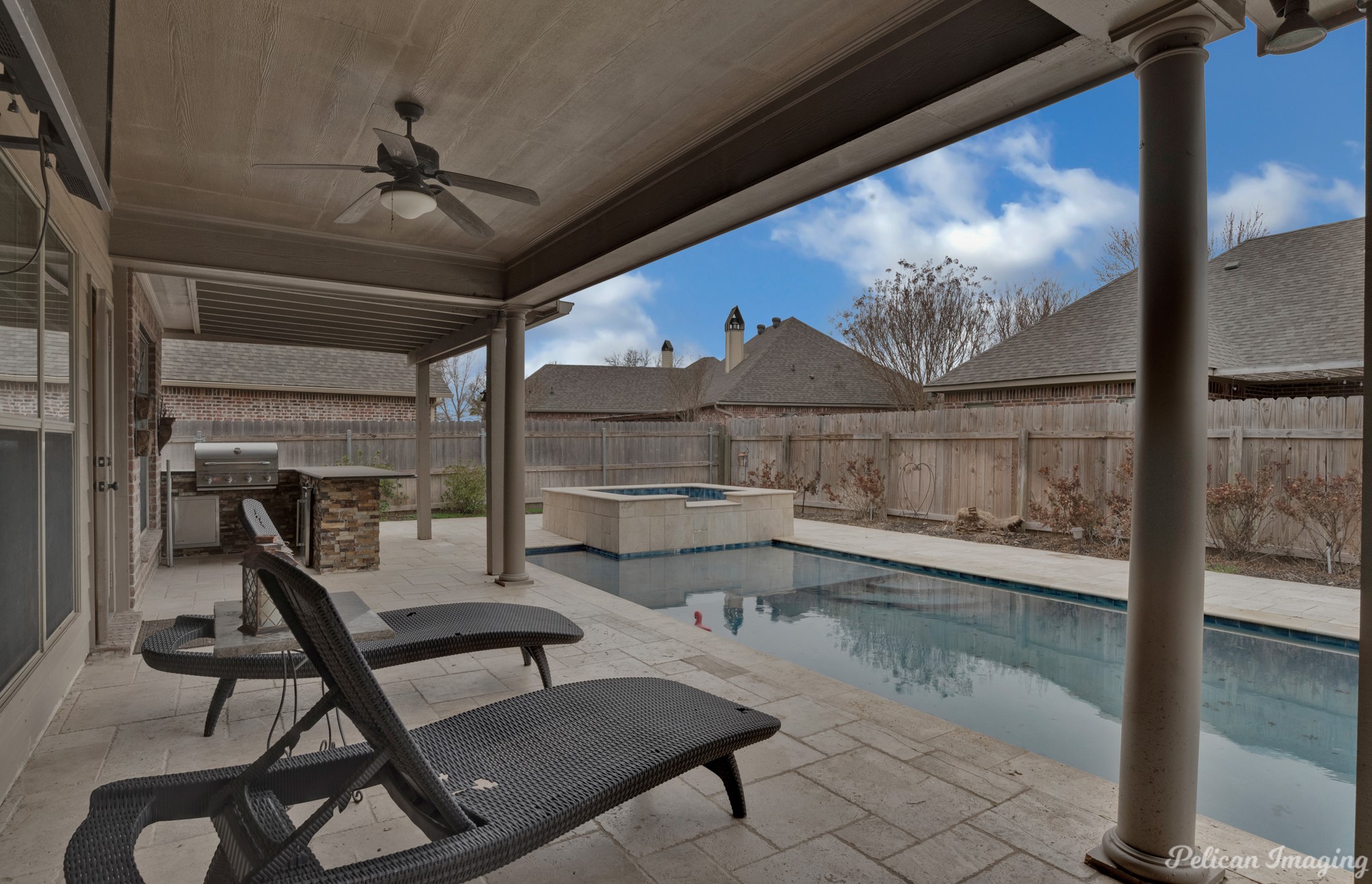 814 Dumaine Drive