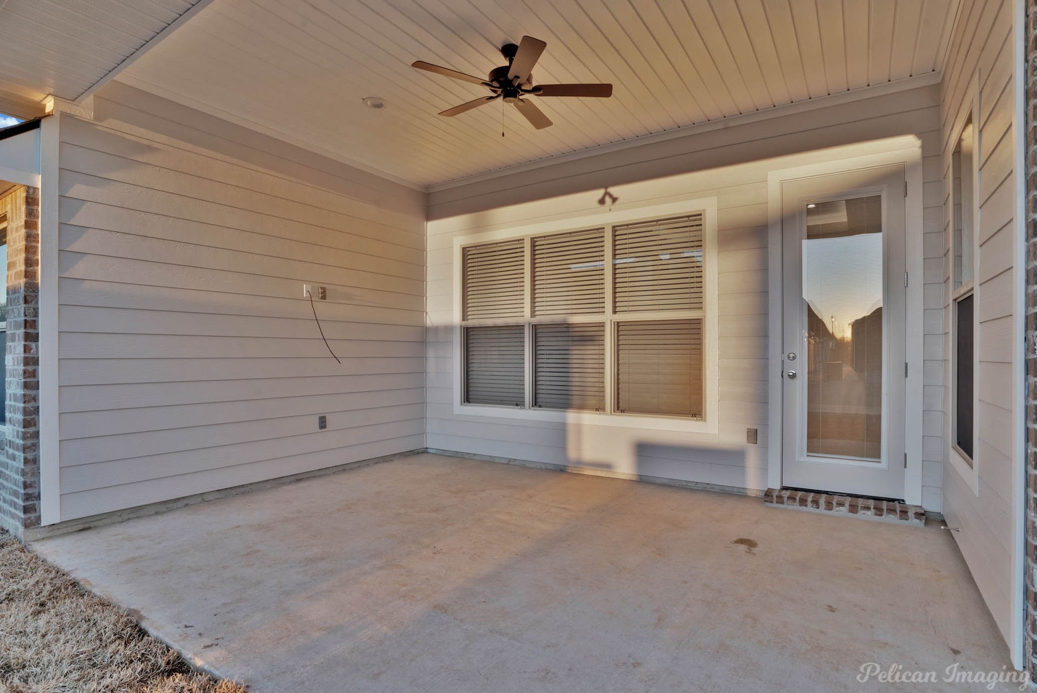 306 Prien Lake Loop