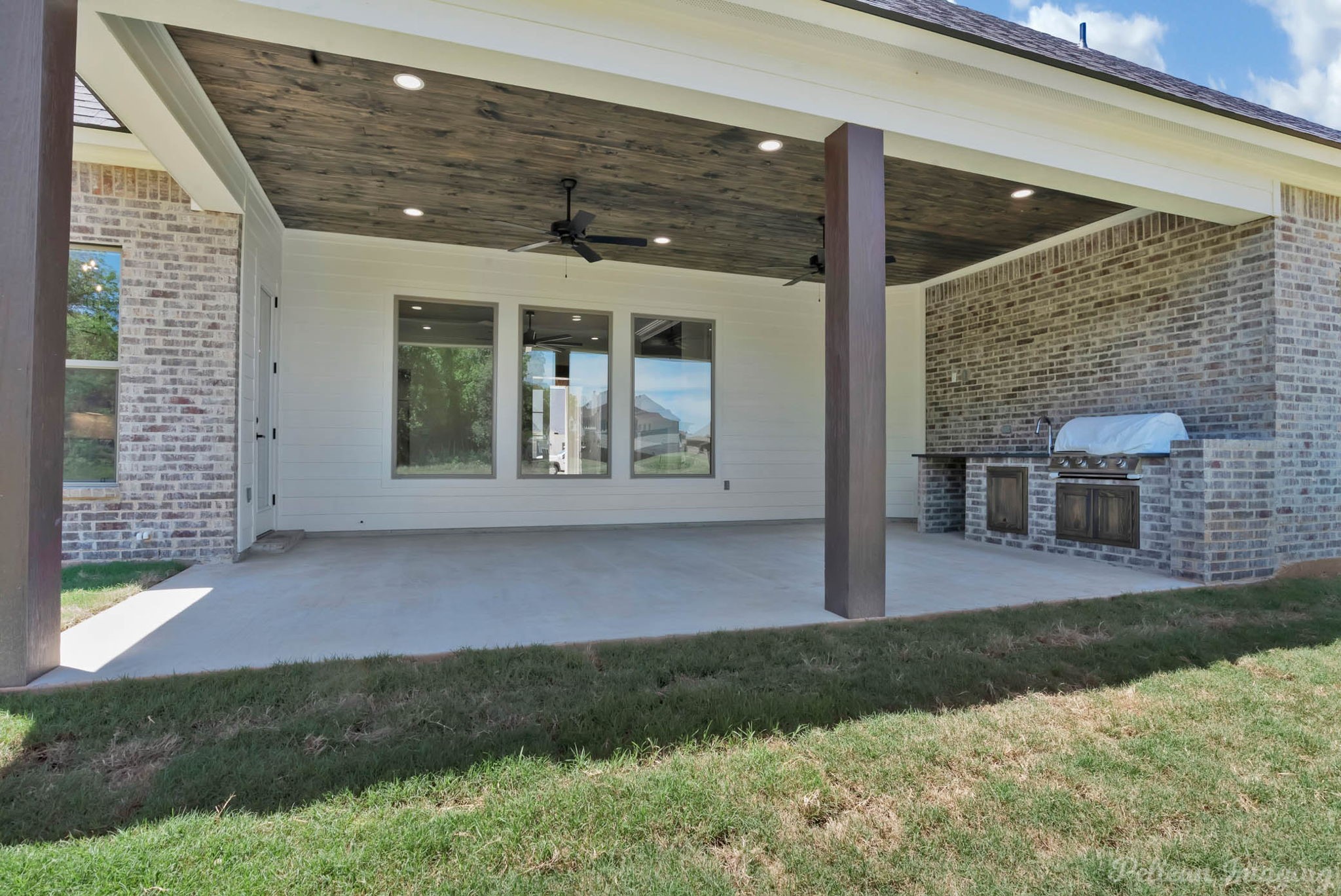 507 Cocodrie Drive 