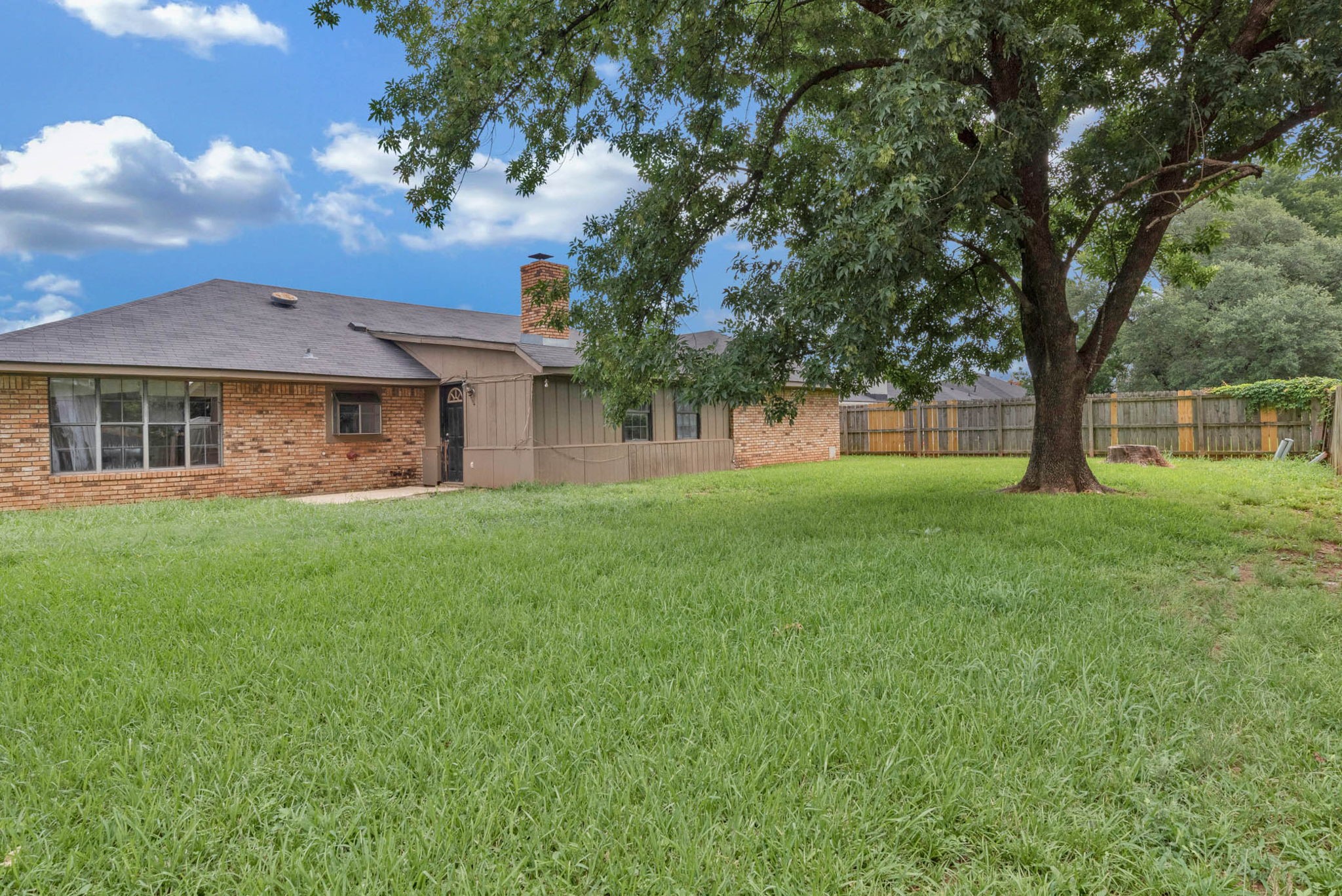 2514 Fieldwood Circle