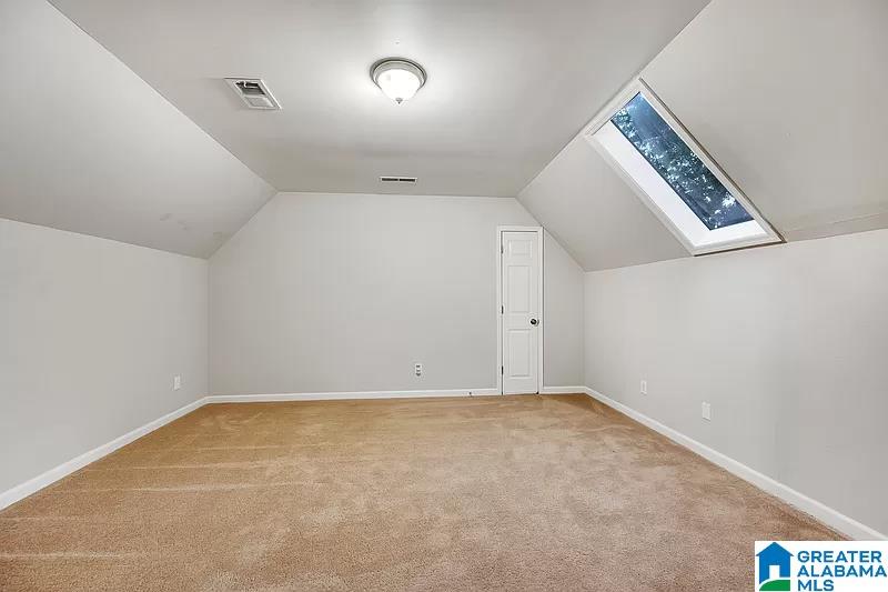 1812 STRAWBERRY LANE