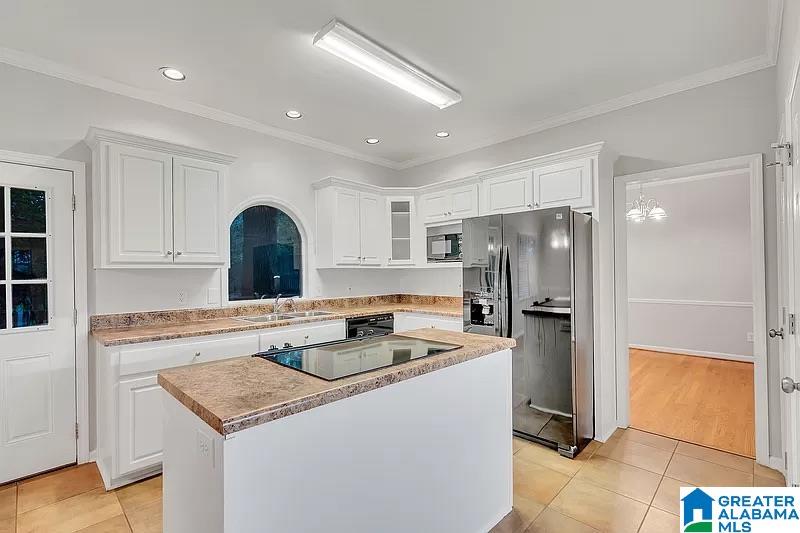 1812 STRAWBERRY LANE