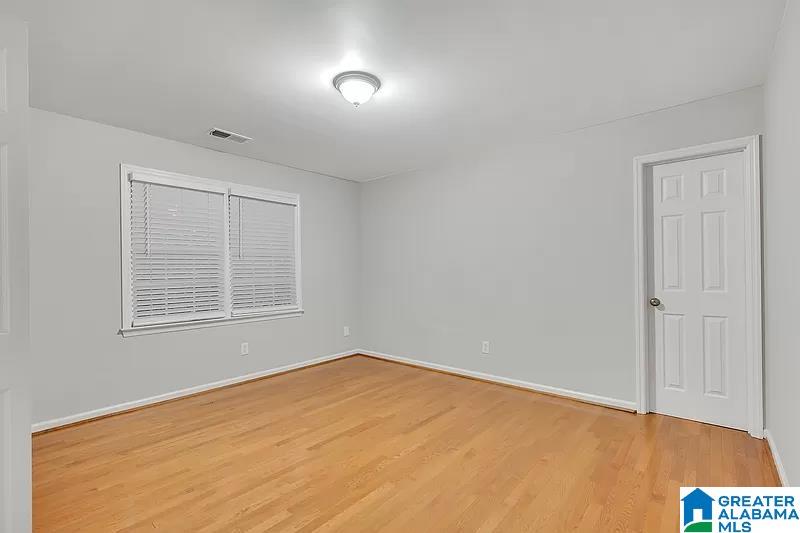 1812 STRAWBERRY LANE