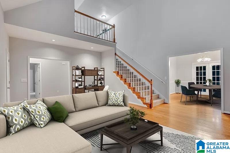 1812 STRAWBERRY LANE