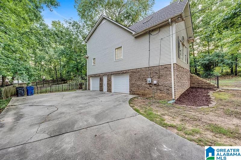 1812 STRAWBERRY LANE