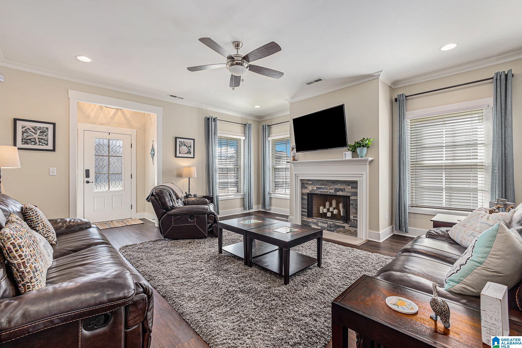 1056 GARNET DRIVE