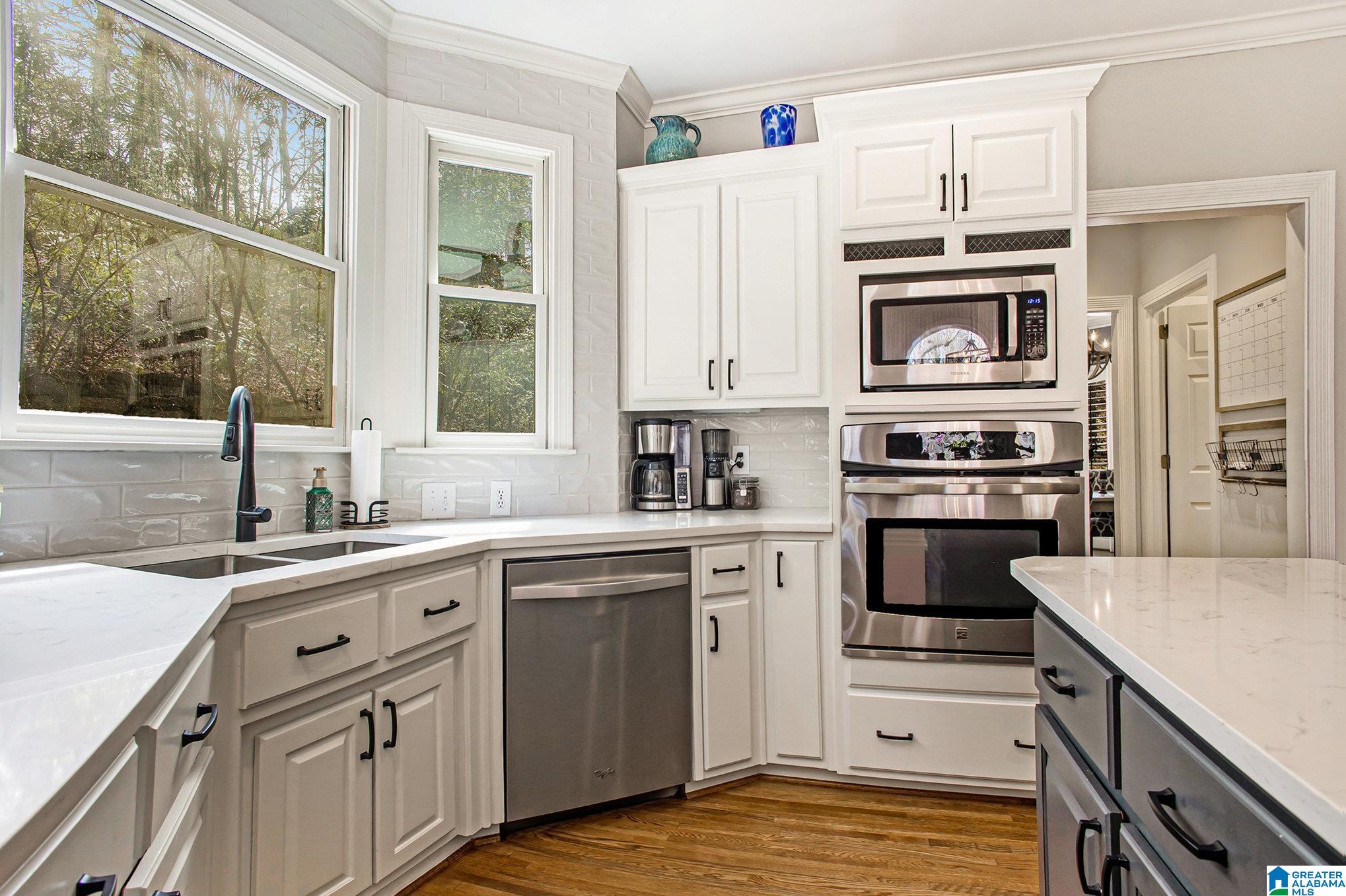 1562 FAIRWAY VIEW DRIVE