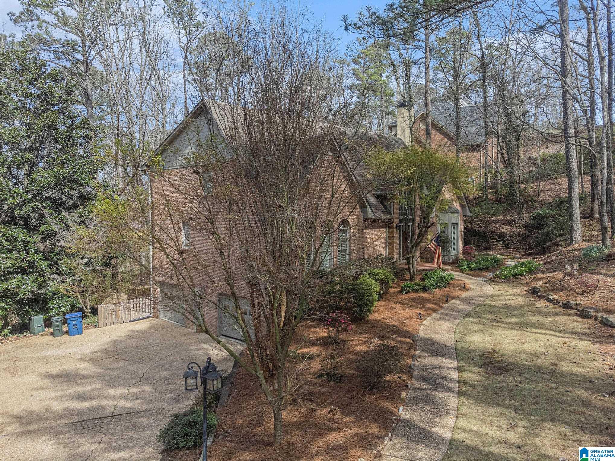 1562 FAIRWAY VIEW DRIVE