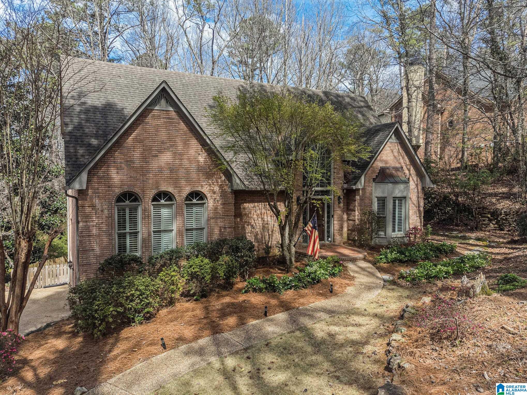 1562 FAIRWAY VIEW DRIVE