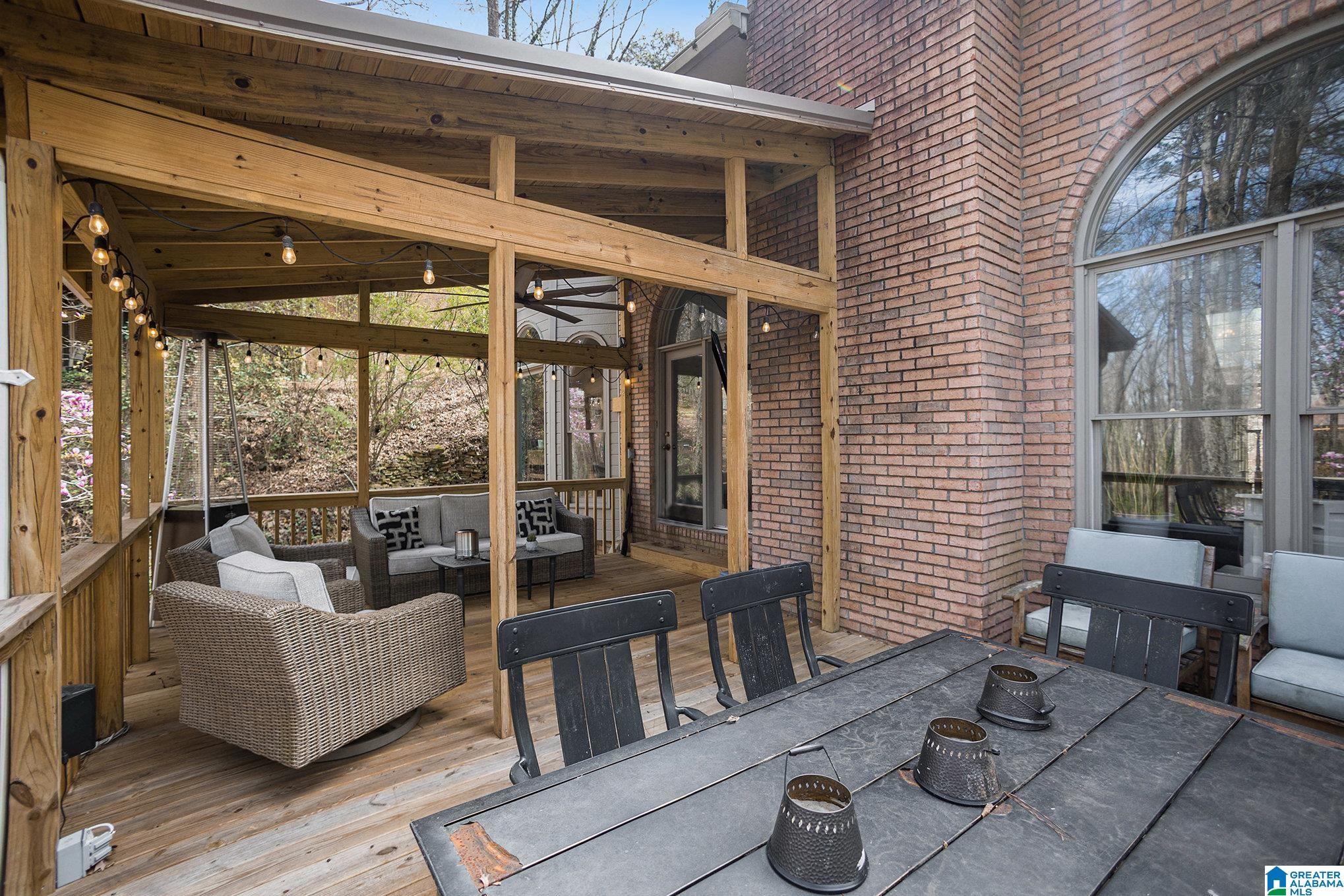 1562 FAIRWAY VIEW DRIVE