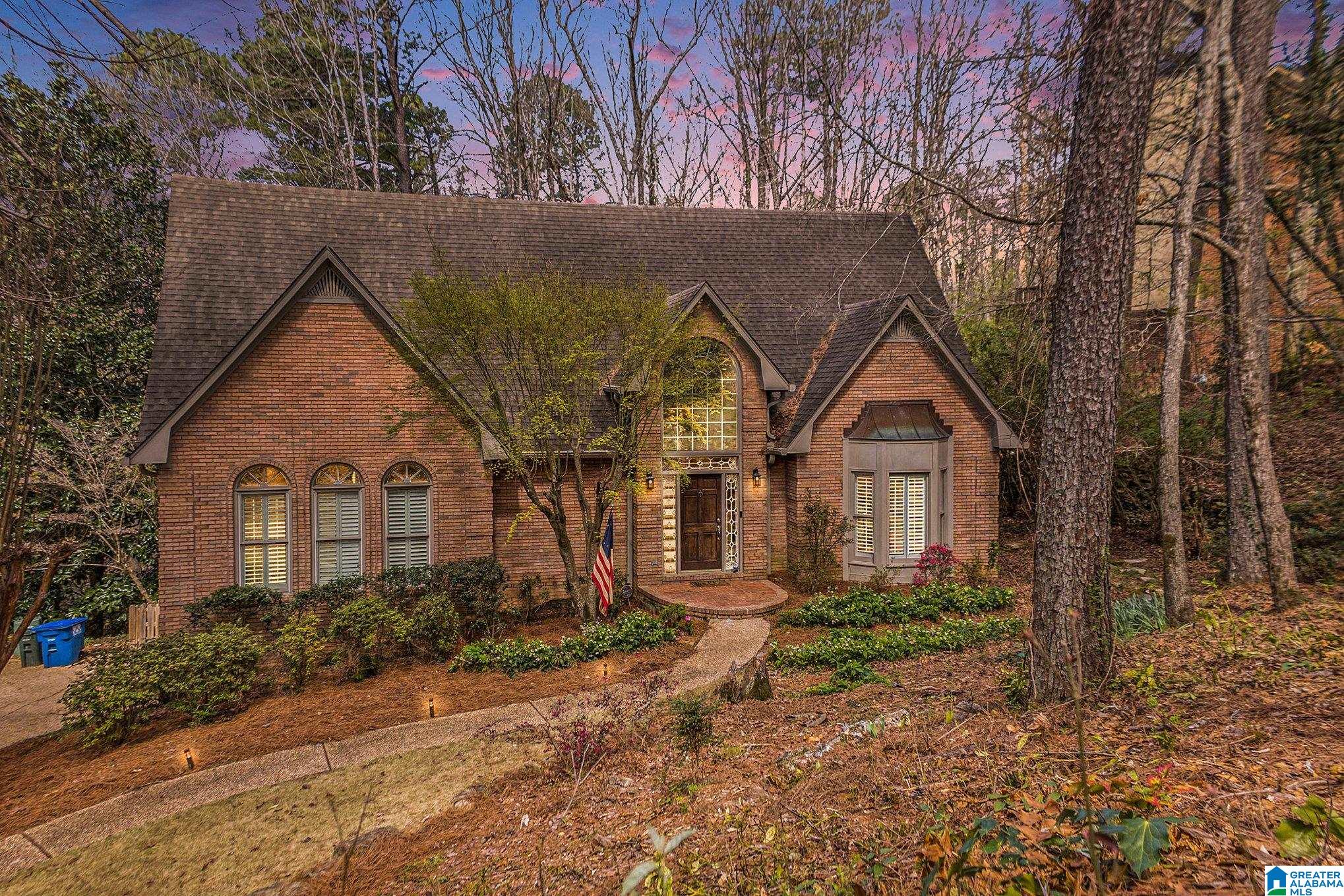 1562 FAIRWAY VIEW DRIVE