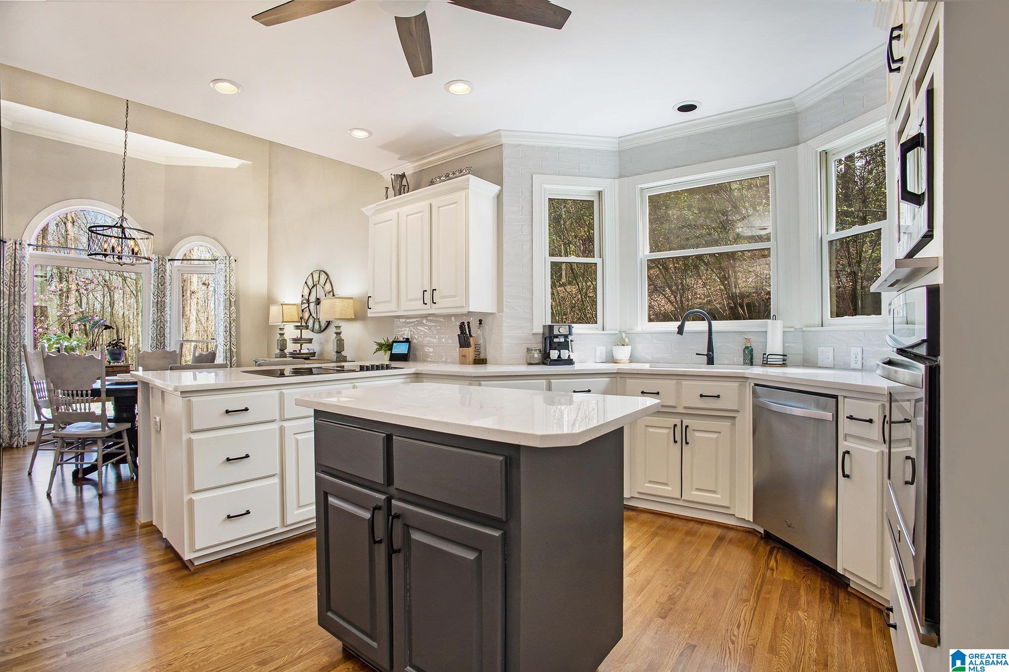 1562 FAIRWAY VIEW DRIVE