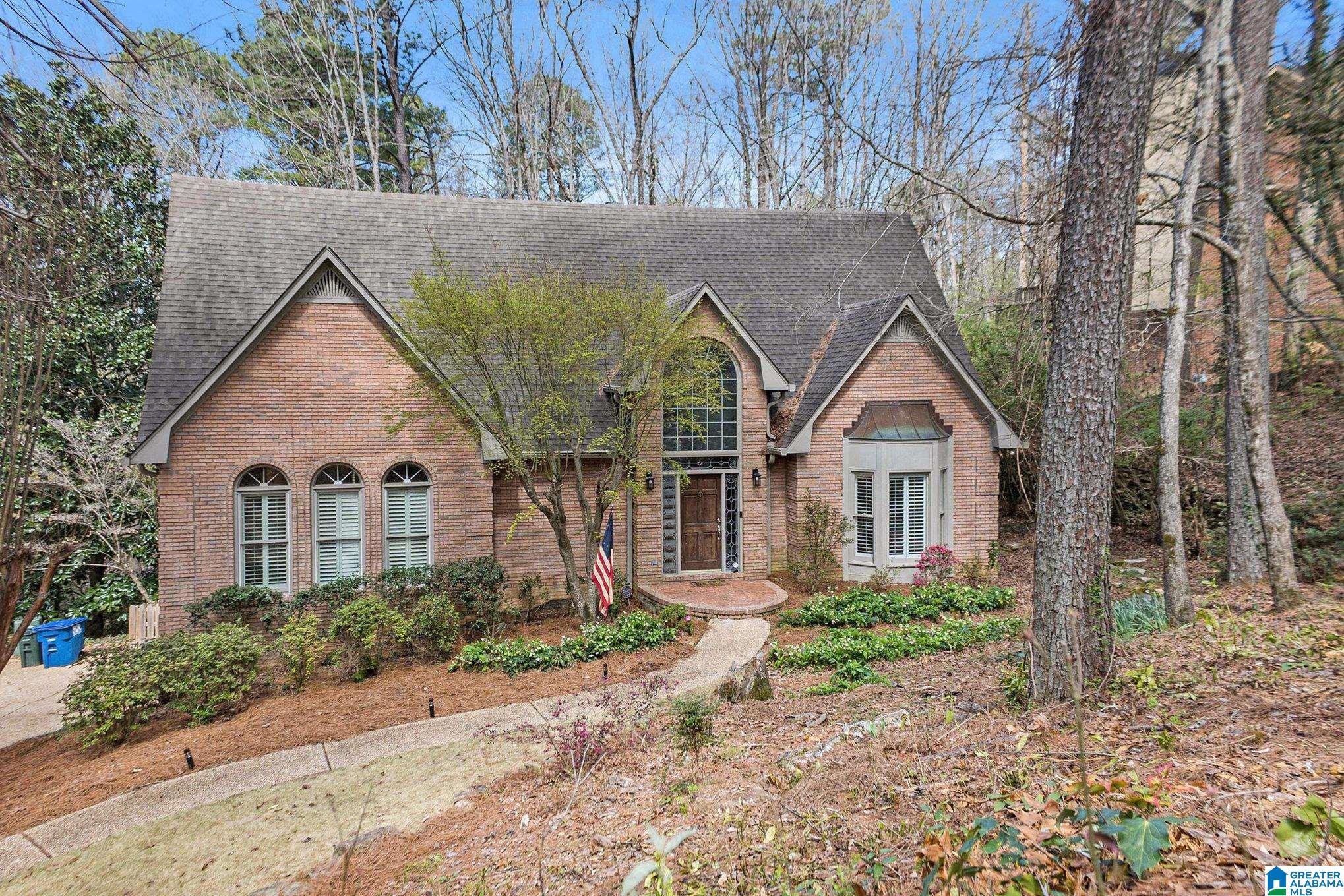 1562 FAIRWAY VIEW DRIVE