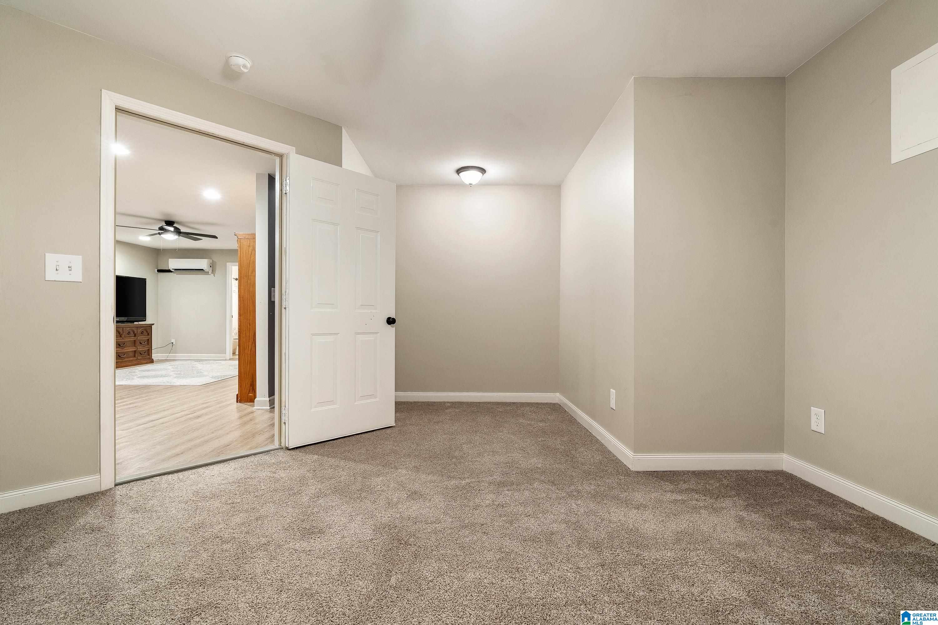 915 BROOKHAVEN DRIVE