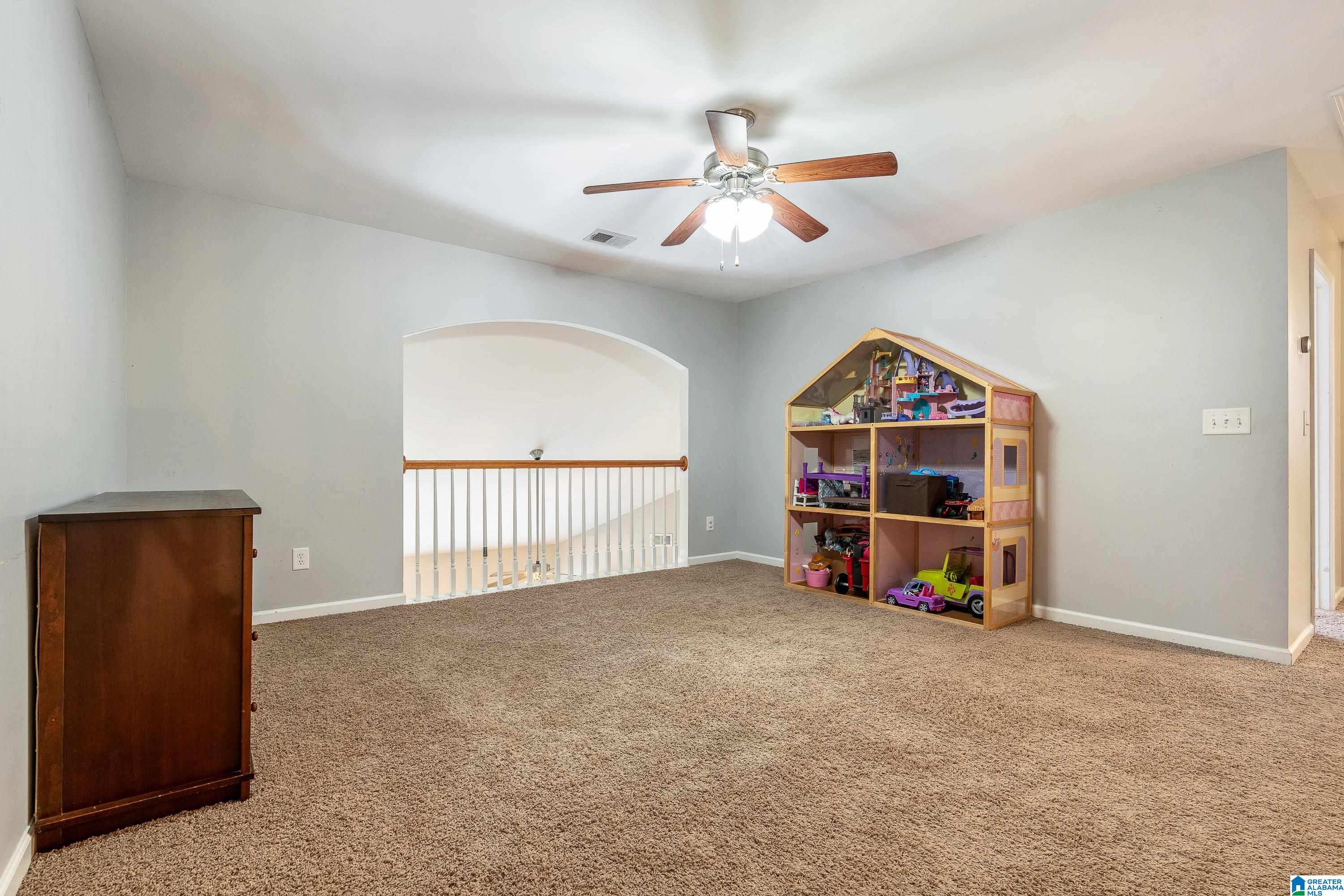 915 BROOKHAVEN DRIVE