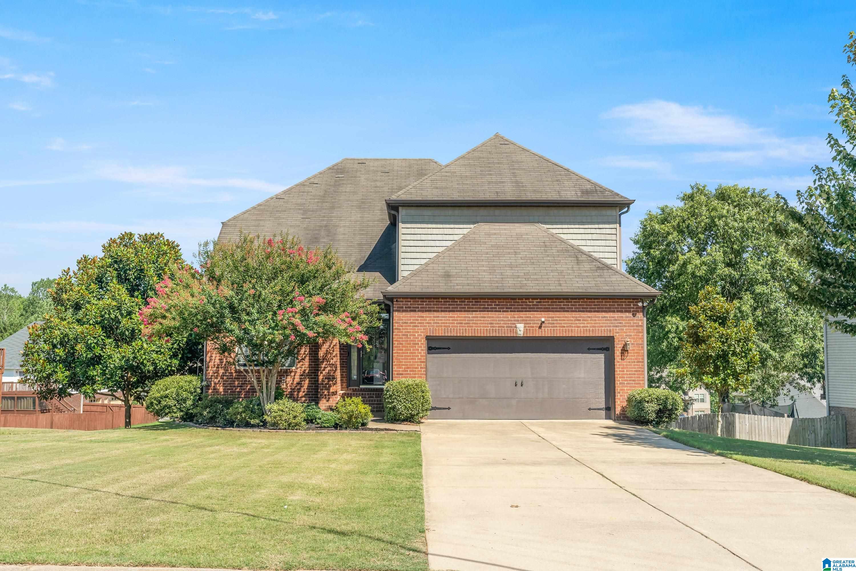915 BROOKHAVEN DRIVE