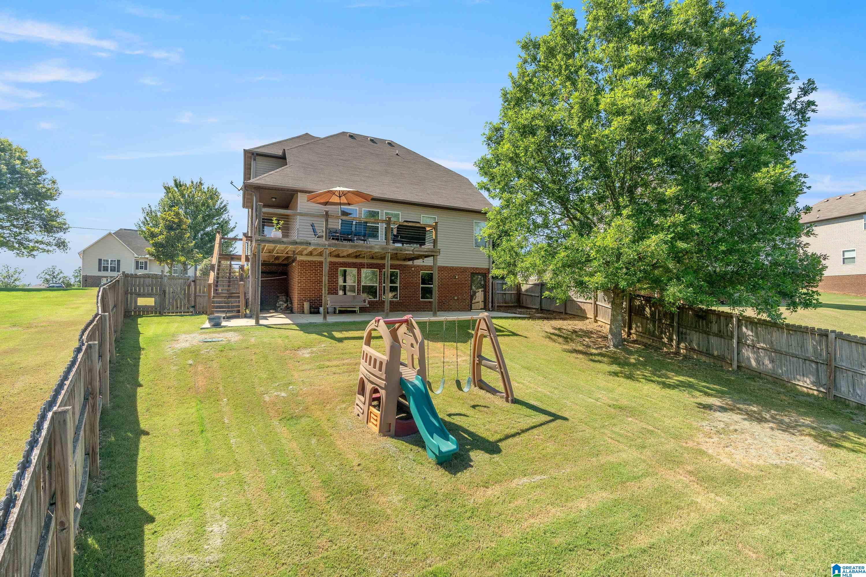 915 BROOKHAVEN DRIVE