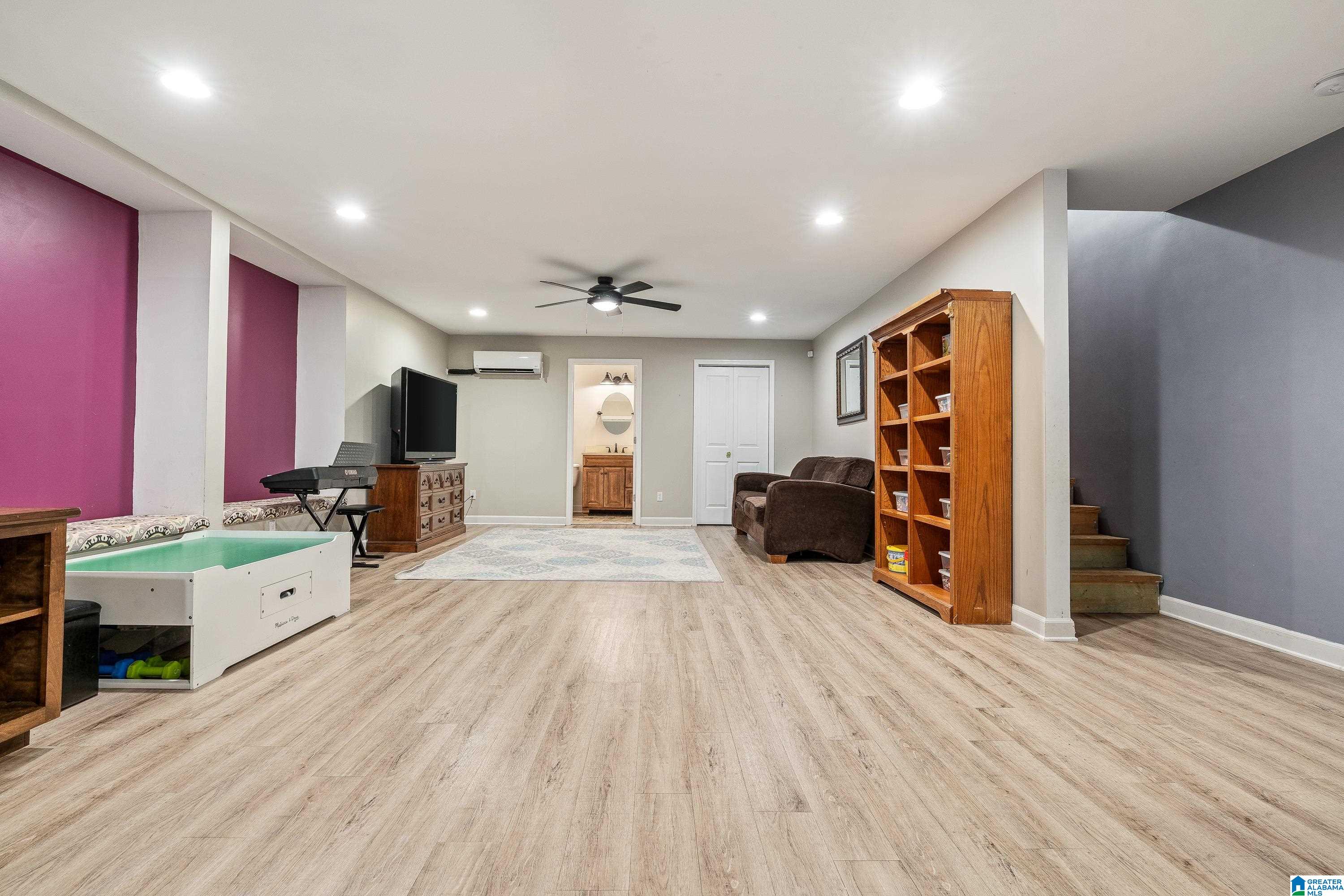 915 BROOKHAVEN DRIVE
