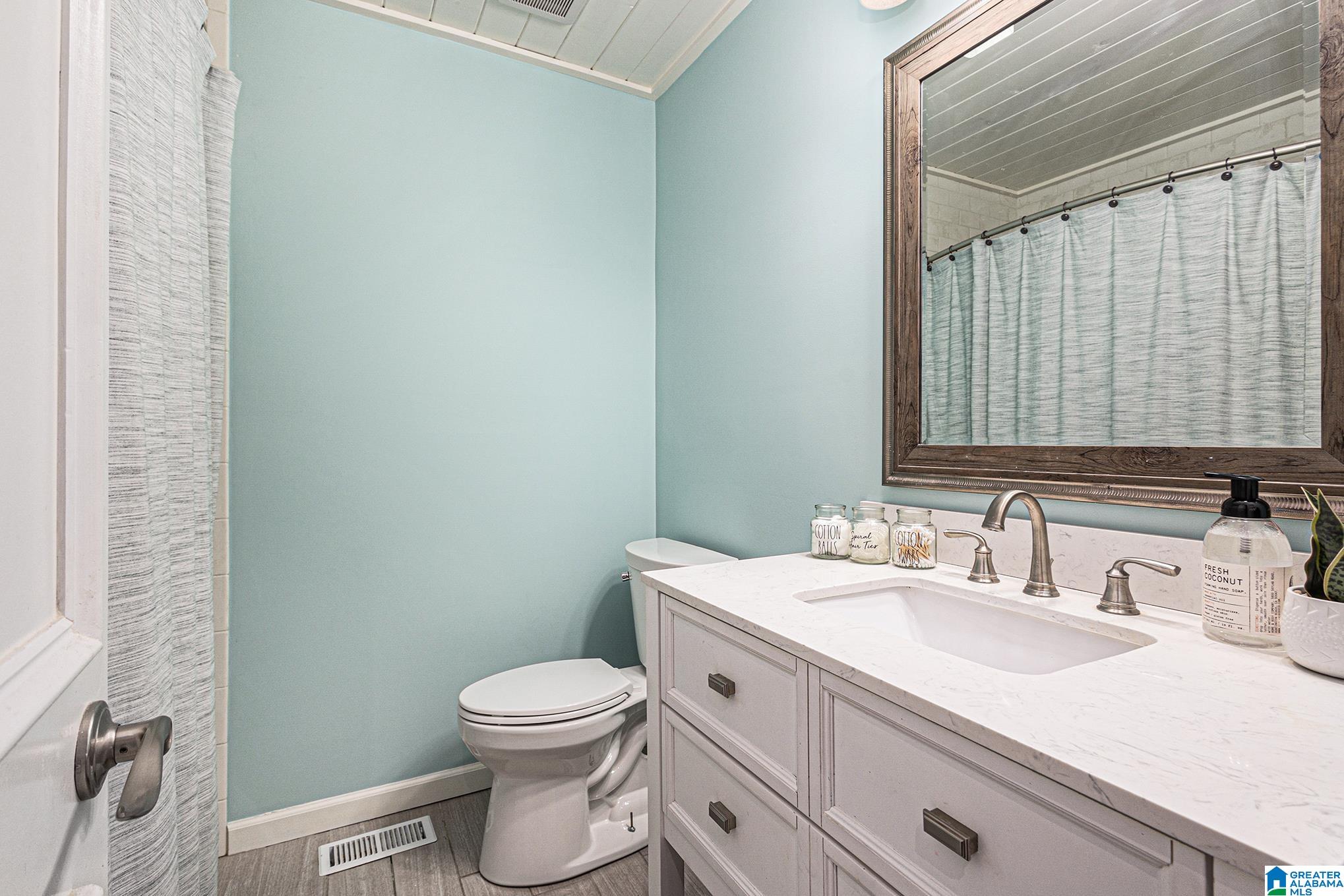 116 WHITECAP CIRCLE