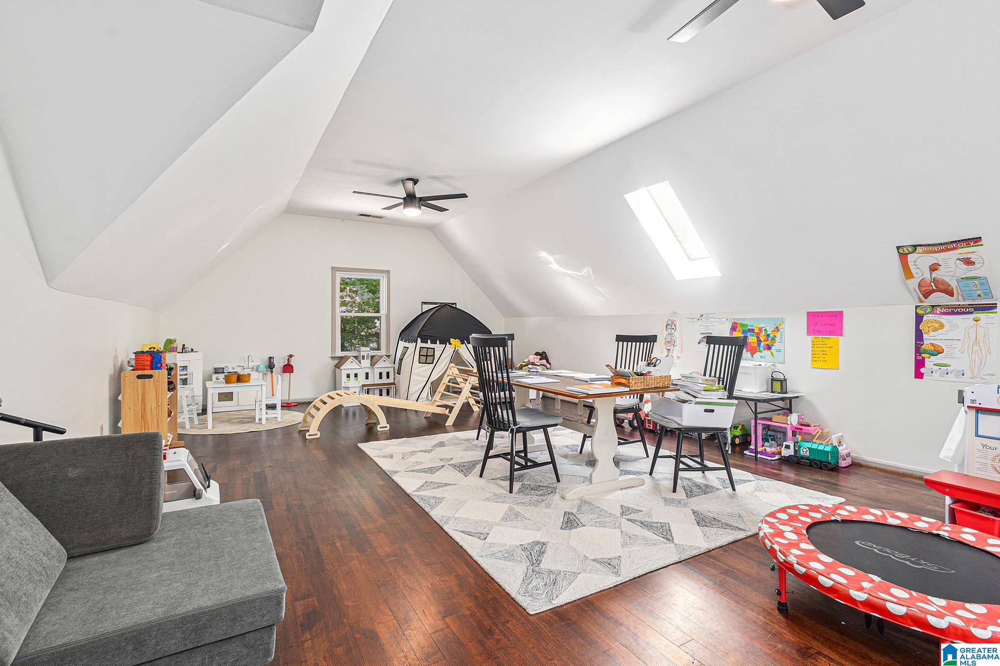 705 OAKLINE CIRCLE