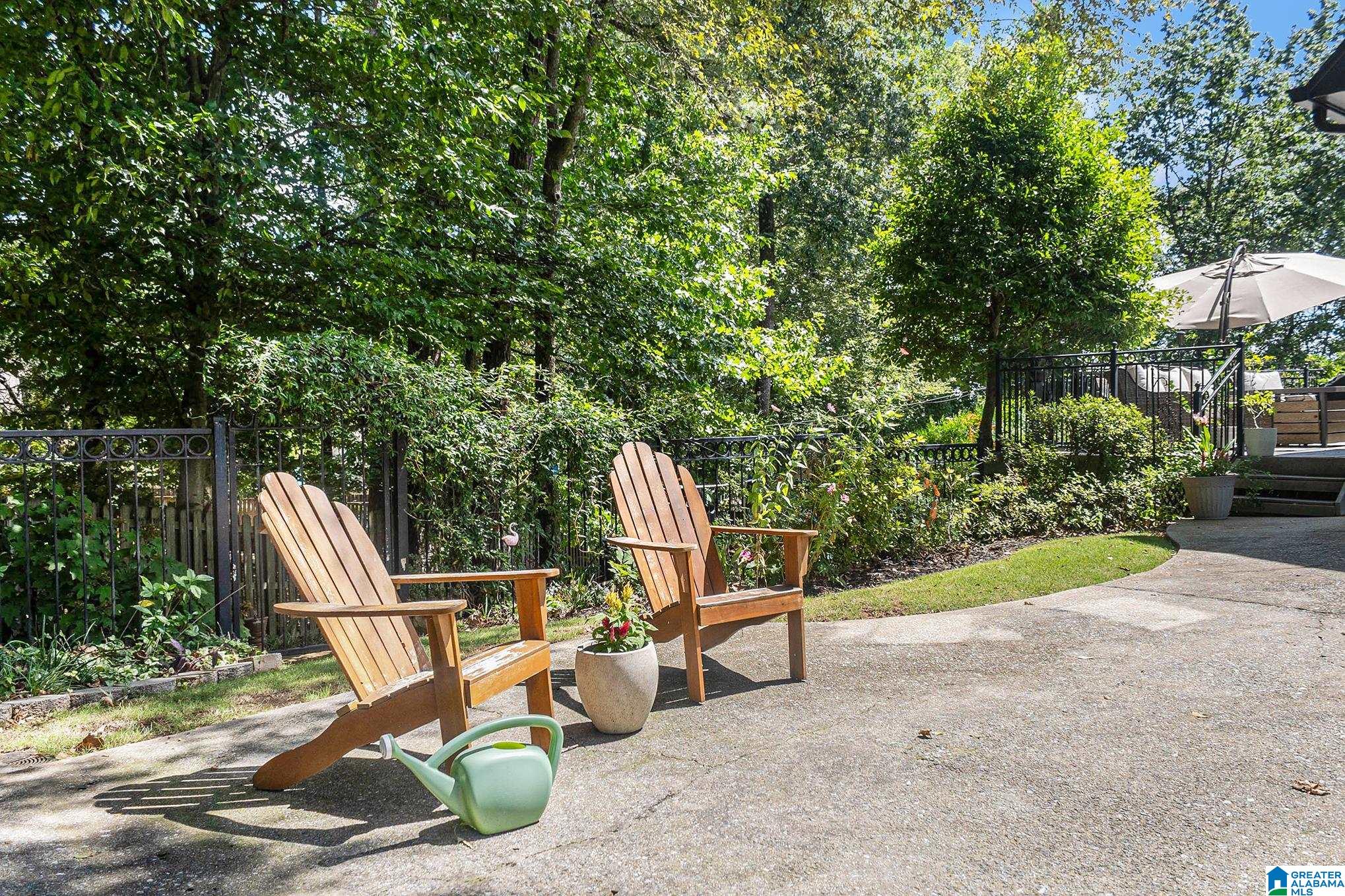 705 OAKLINE CIRCLE