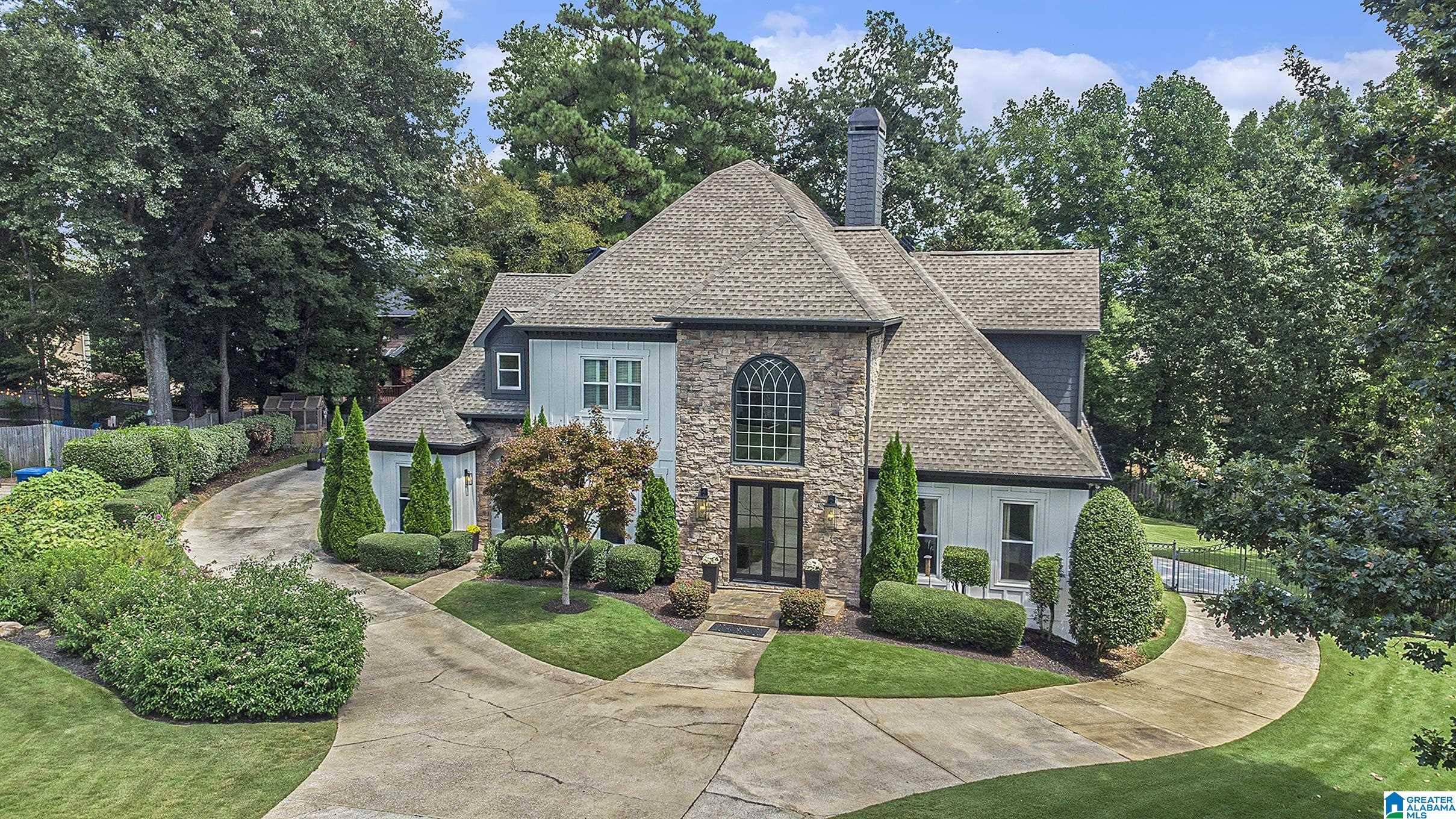 705 OAKLINE CIRCLE