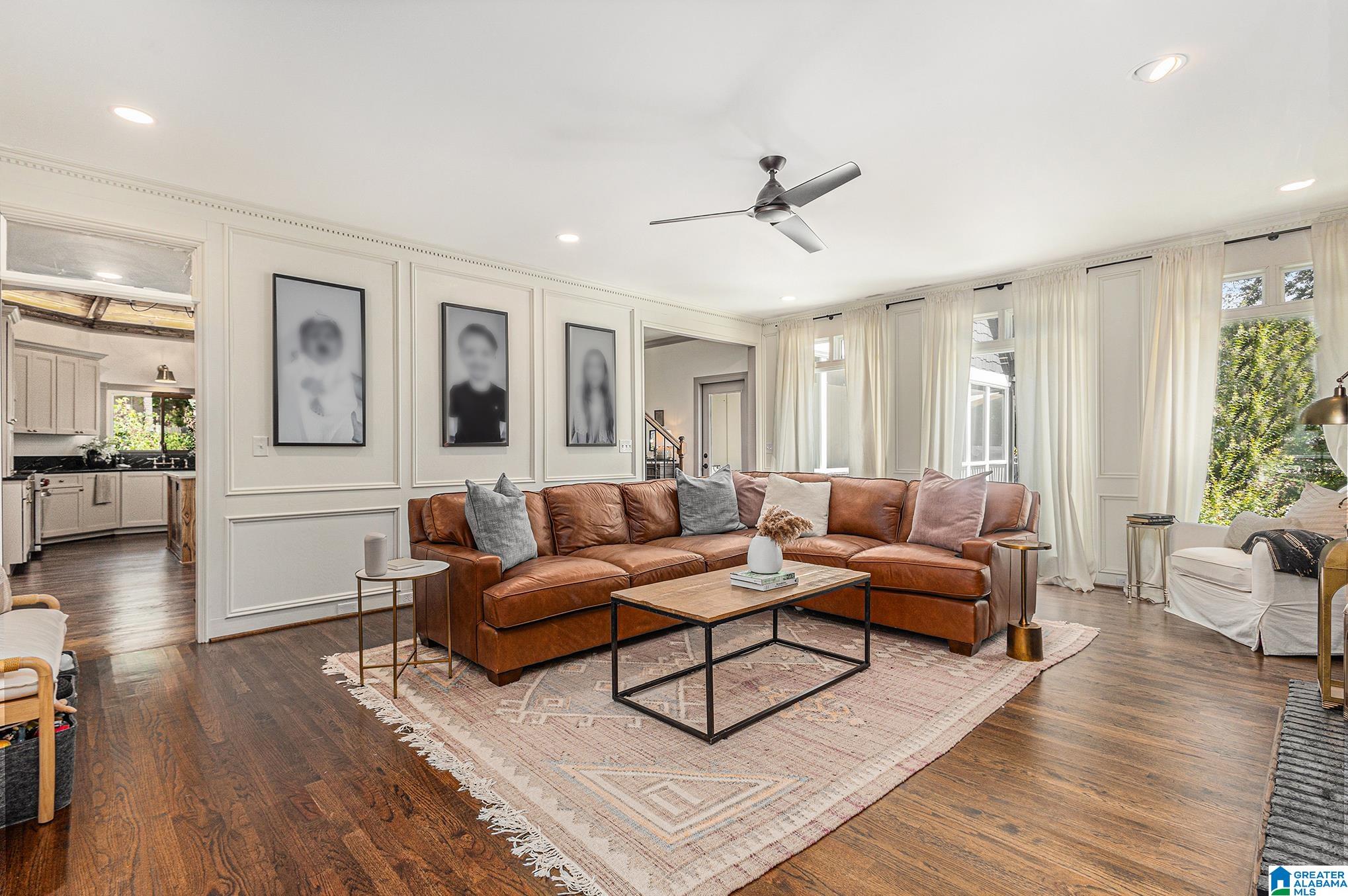 705 OAKLINE CIRCLE