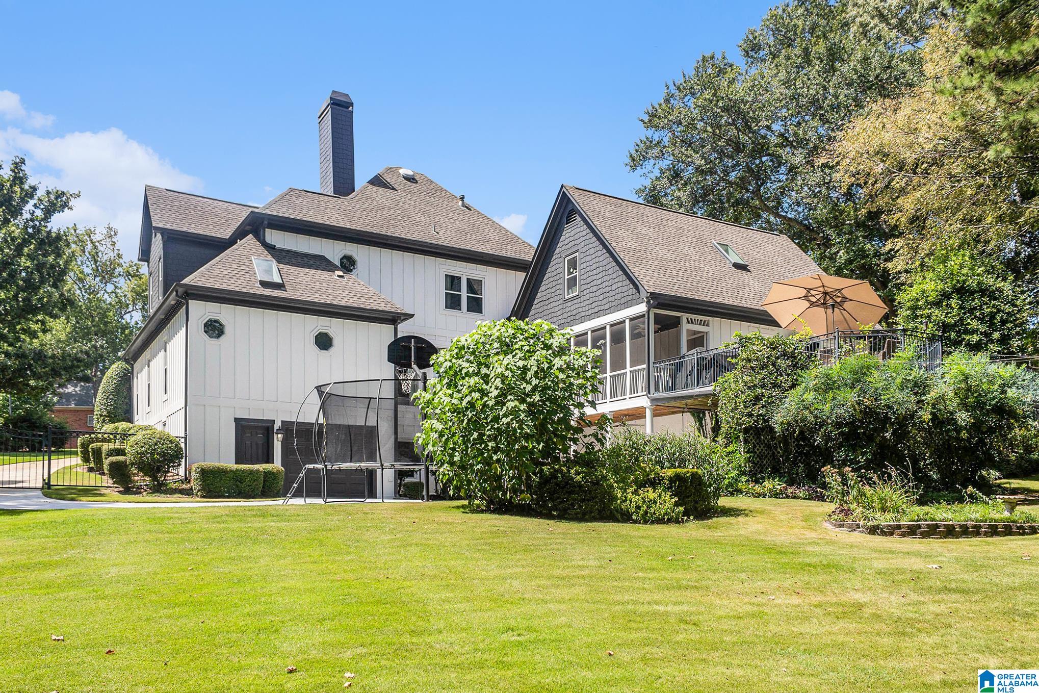 705 OAKLINE CIRCLE