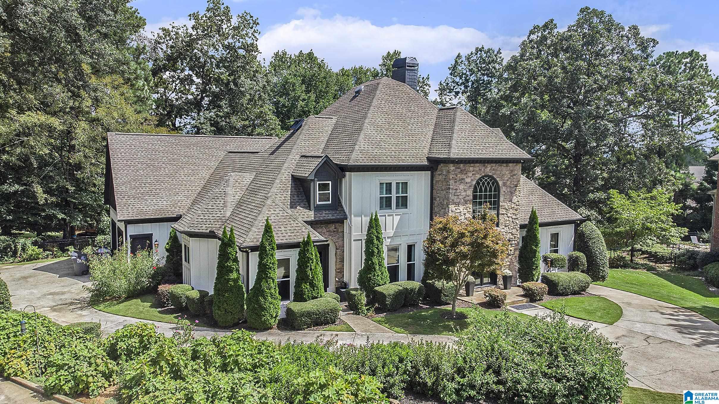 705 OAKLINE CIRCLE