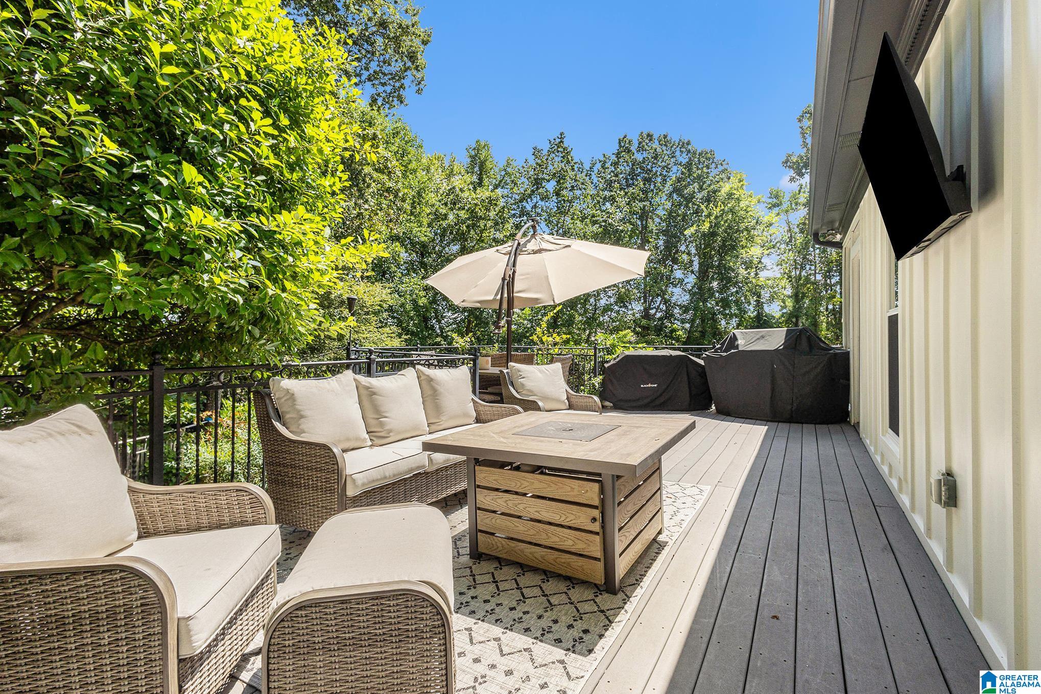 705 OAKLINE CIRCLE