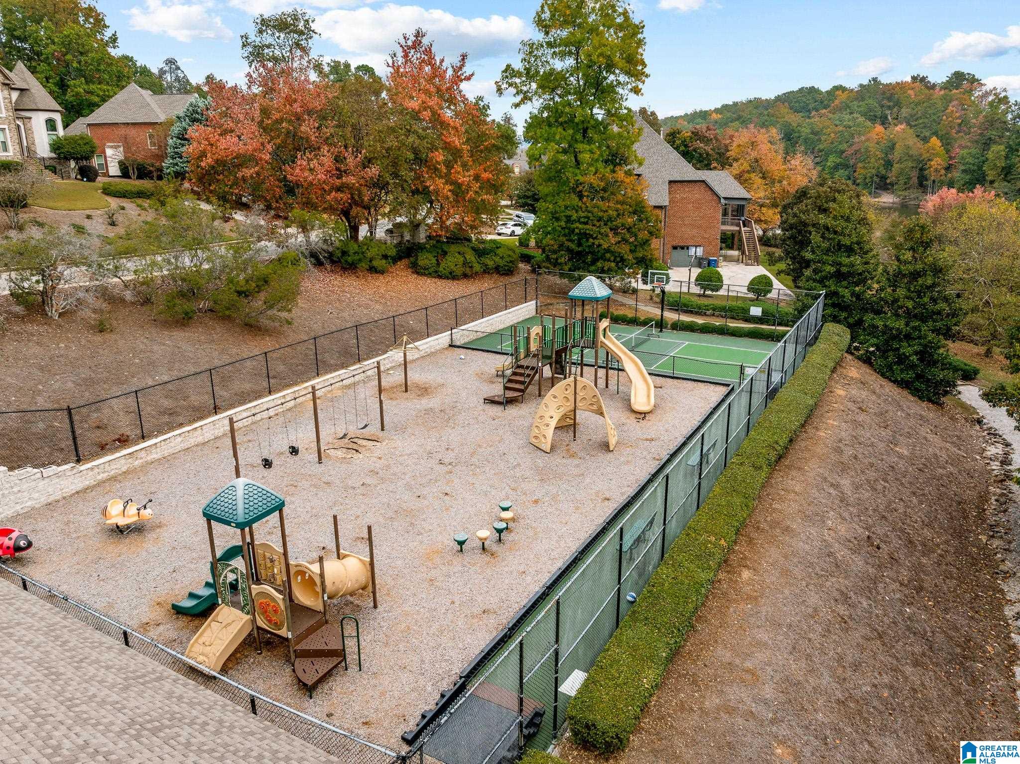 561 WHITE STONE WAY