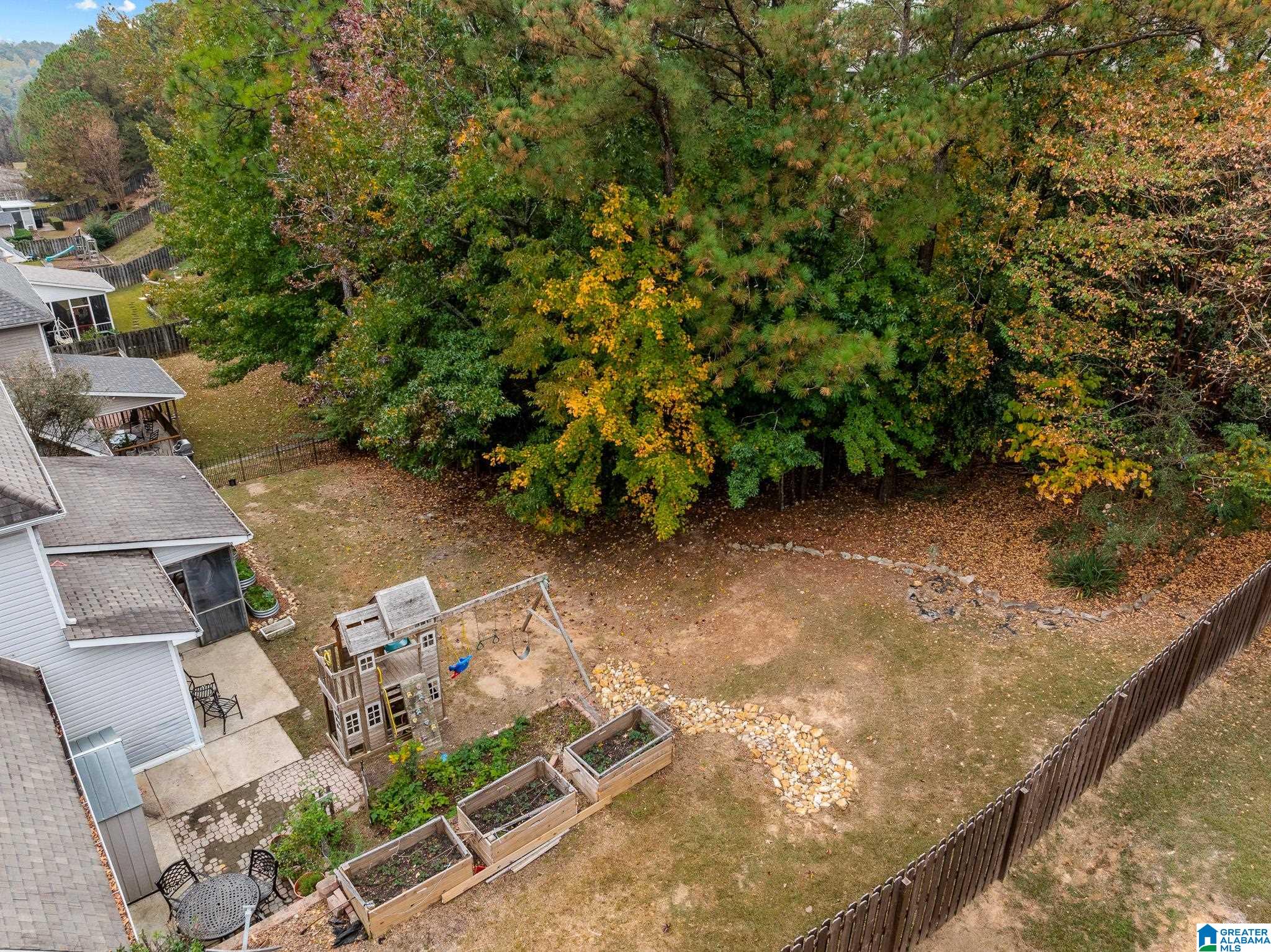 561 WHITE STONE WAY