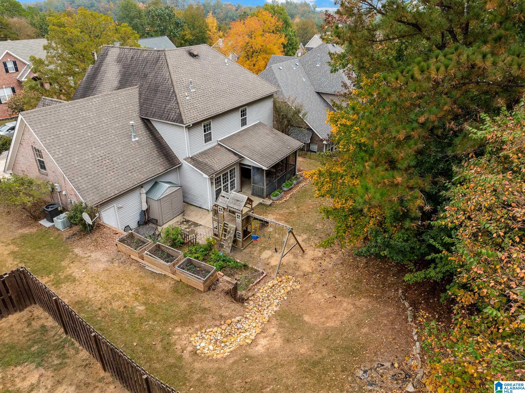 561 WHITE STONE WAY