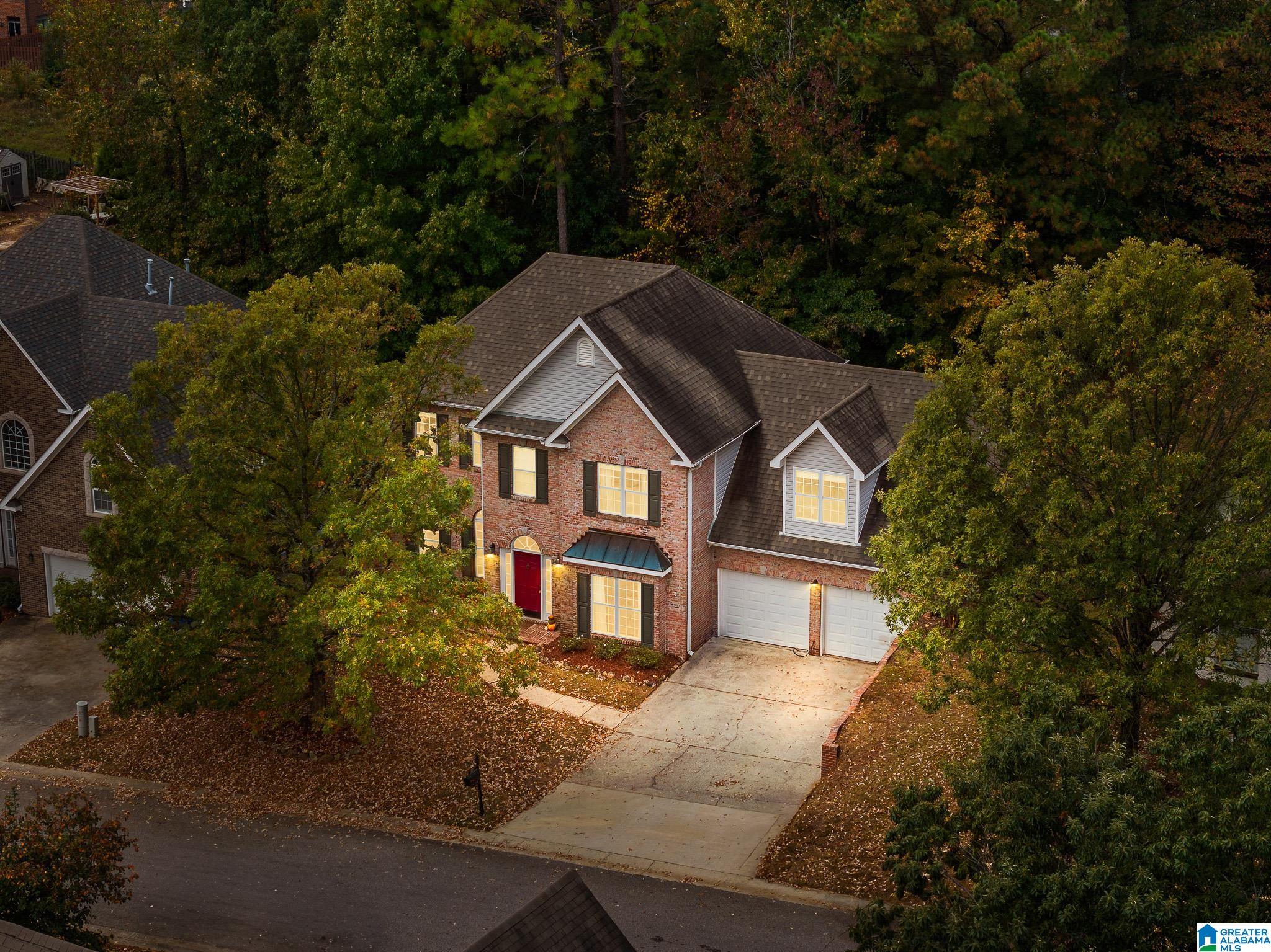 561 WHITE STONE WAY